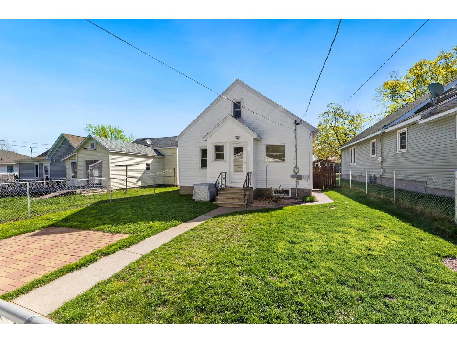 2528 17TH La Crosse WI 54601 1959393 image27