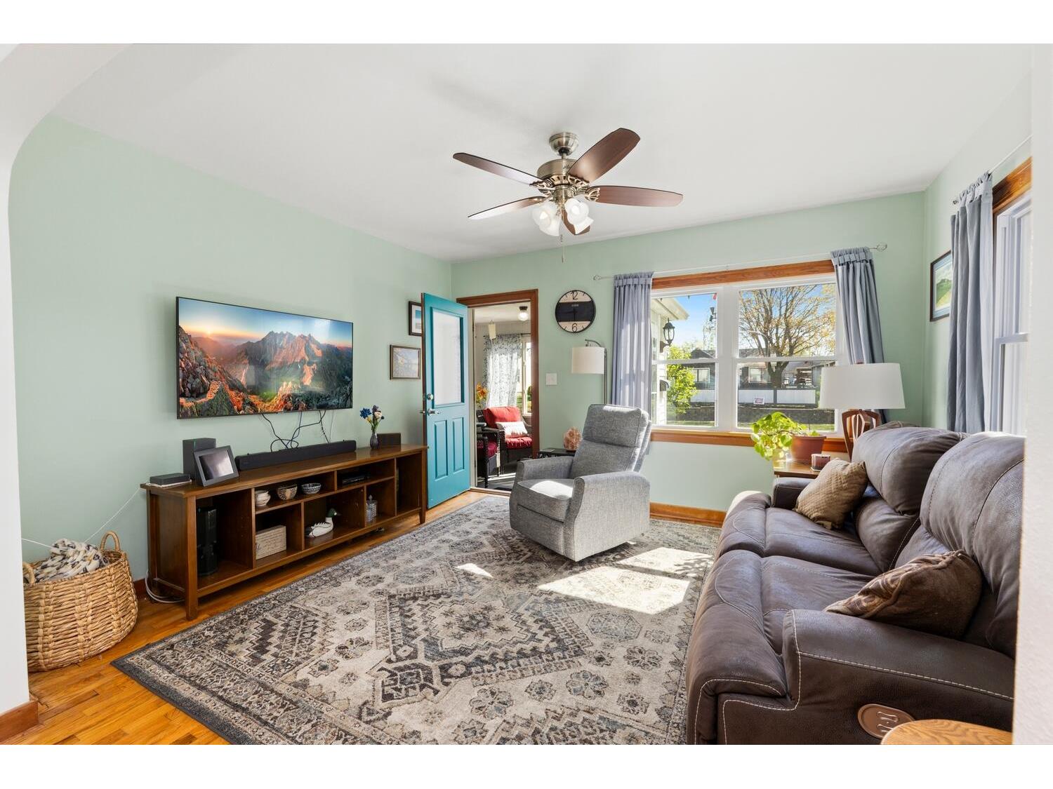 2528 17TH La Crosse WI 54601 1959393 image6