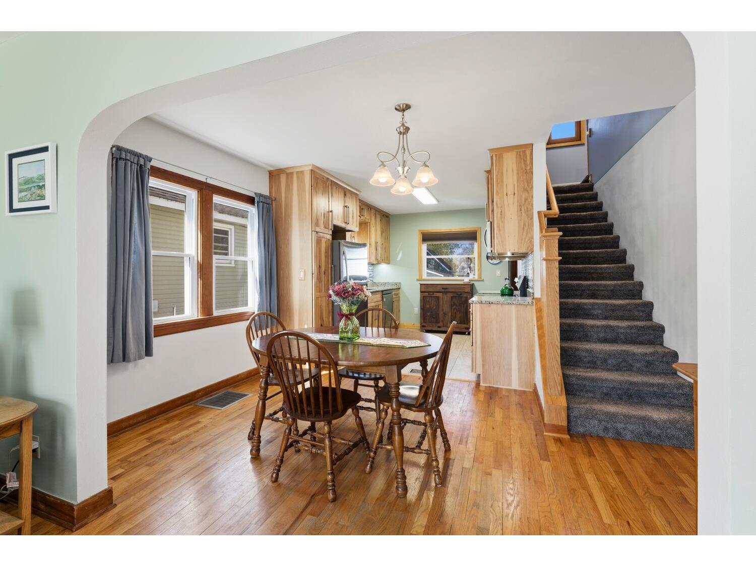2528 17TH La Crosse WI 54601 1959393 image9
