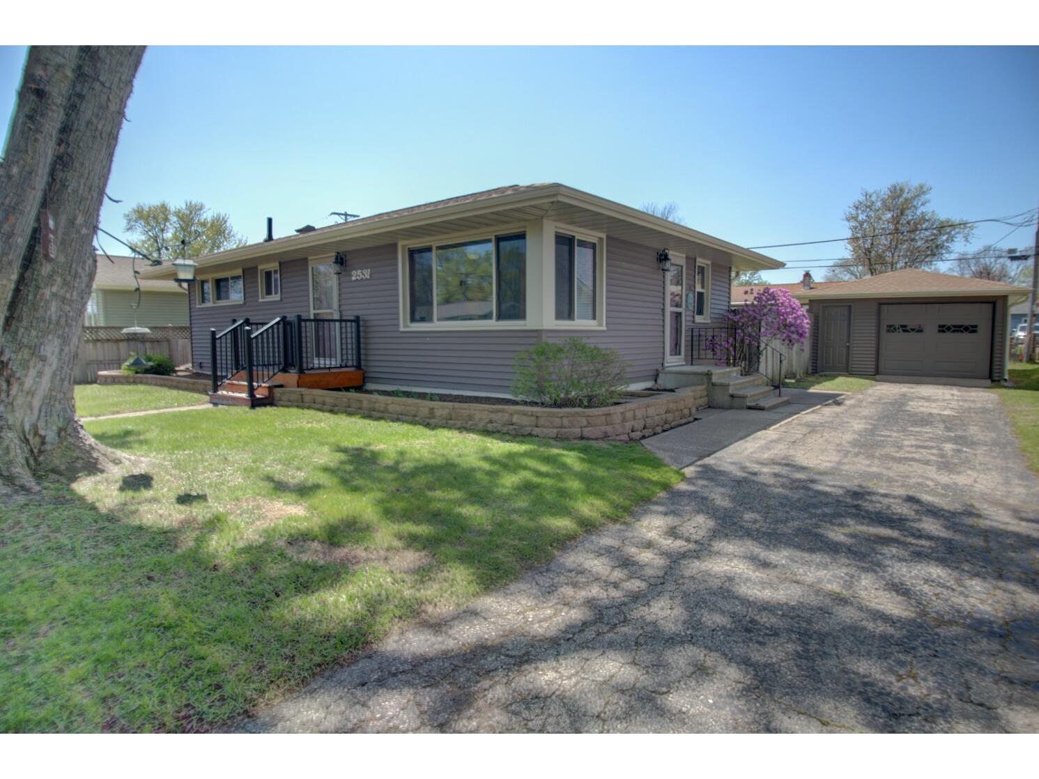 2531 2nd Campbell WI 54603 1918095 image1