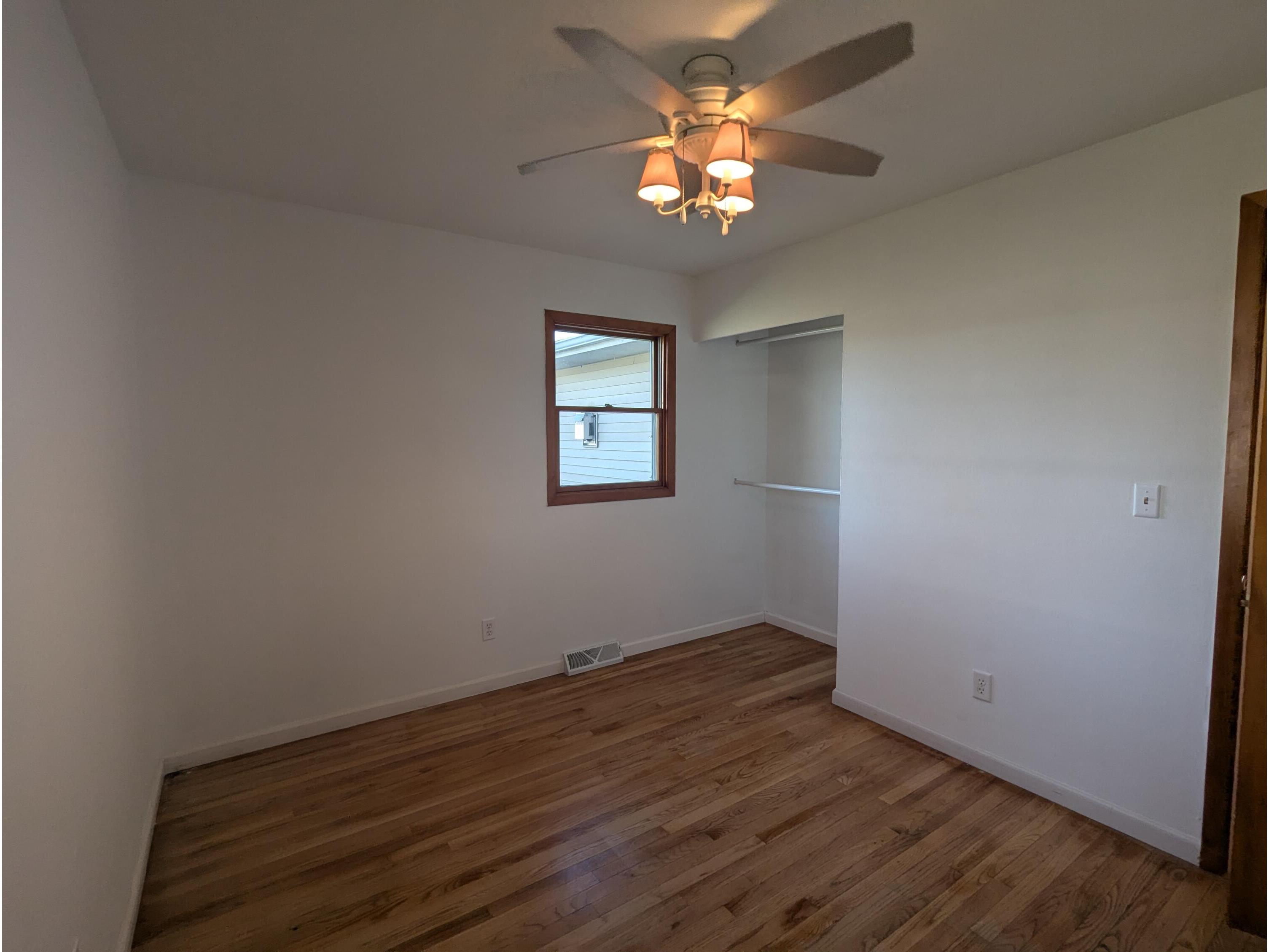 2544 Island Park Campbell WI 54603 1943781 image28