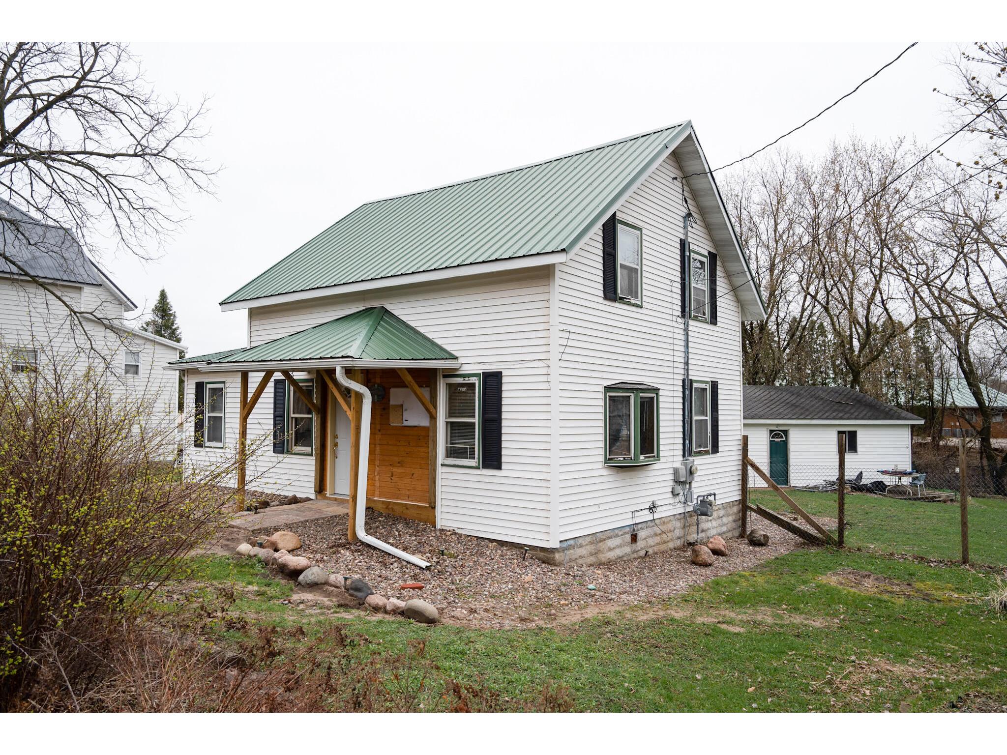 255 N Water Black River Falls WI 54615 1958274 image1