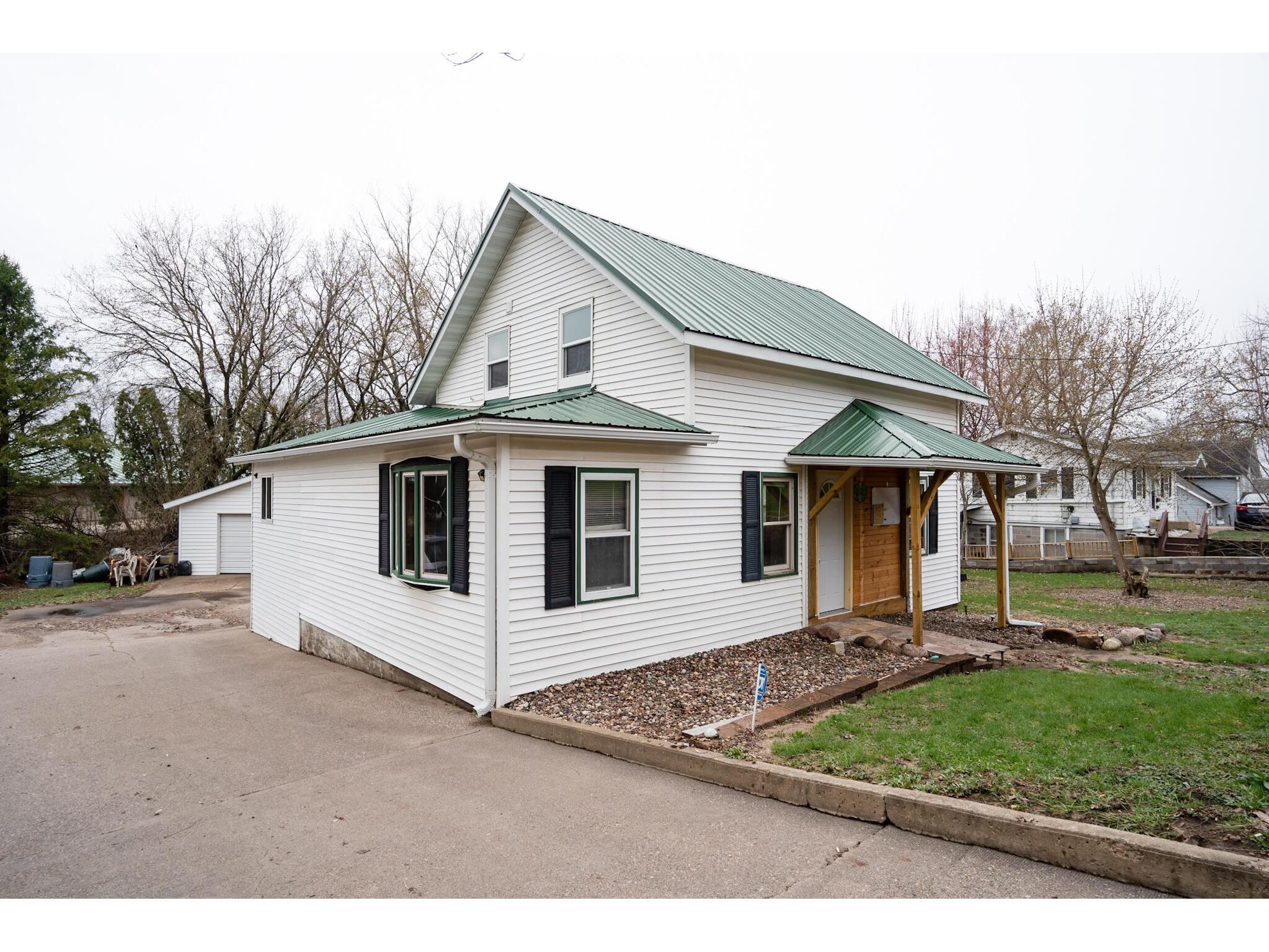 255 N Water Black River Falls WI 54615 1958274 image3