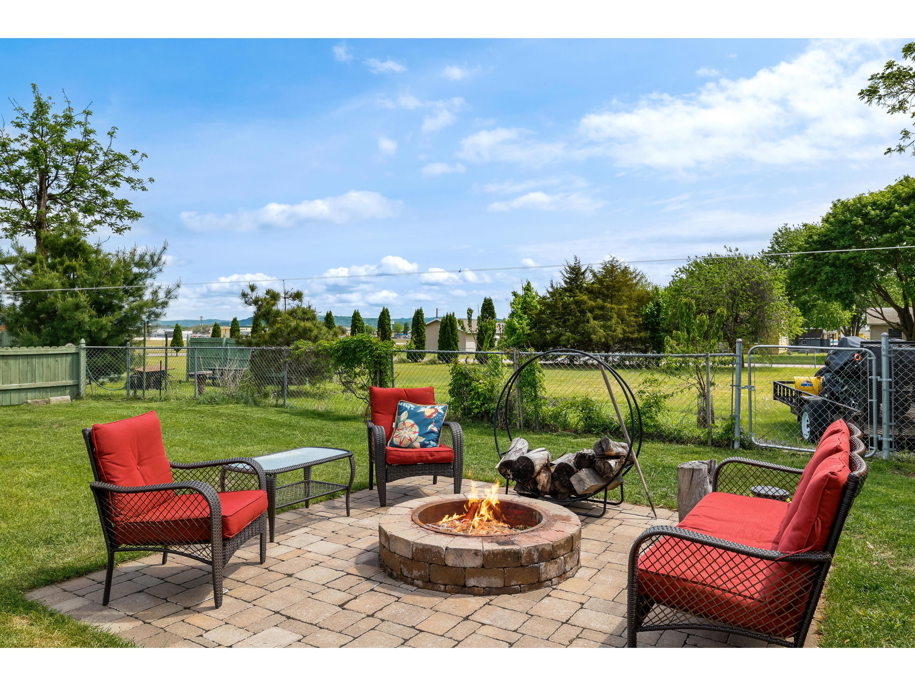 2552 Bainbridge Campbell WI 54603 1963787 image18