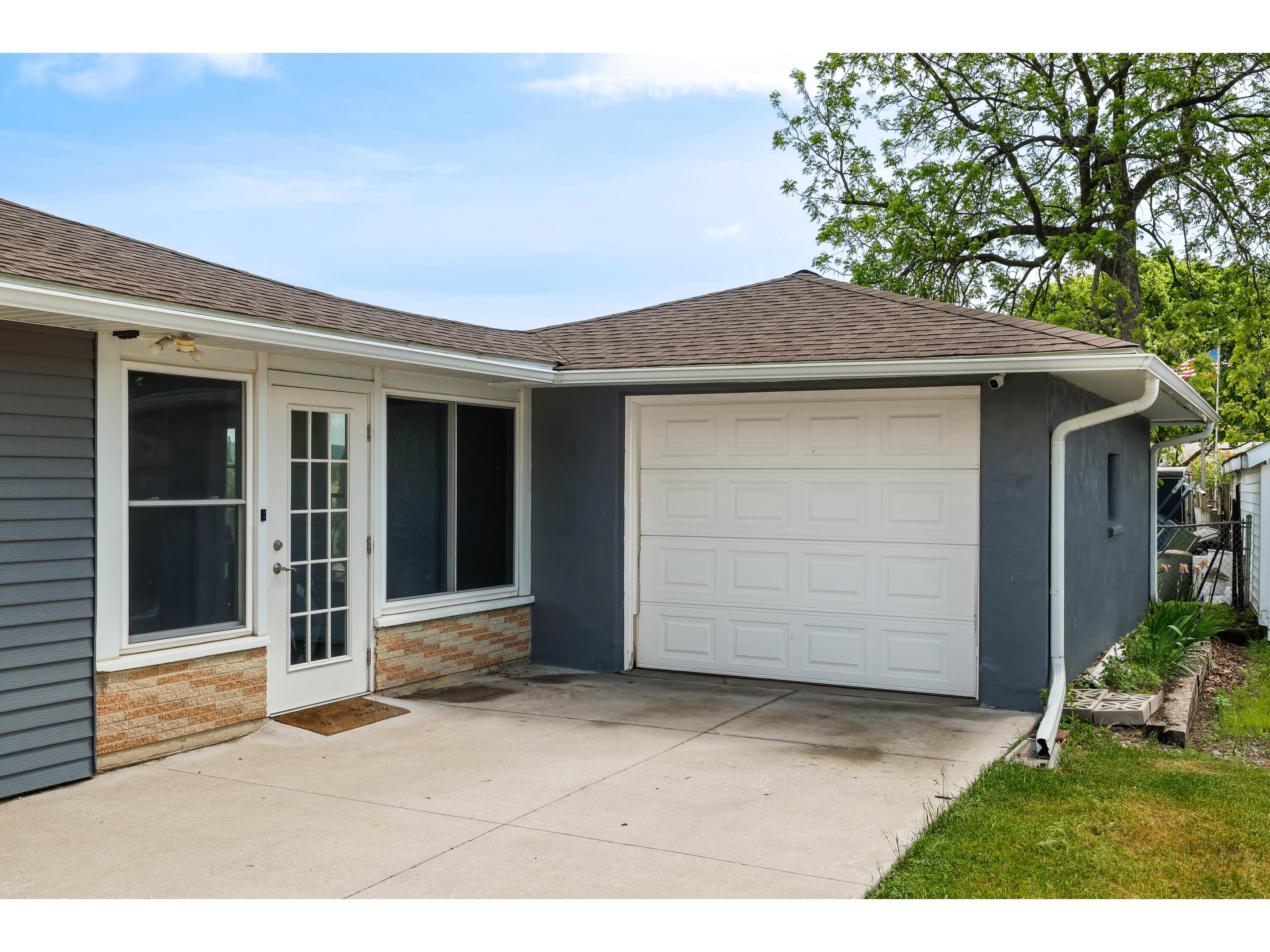 2552 Bainbridge Campbell WI 54603 1963787 image20