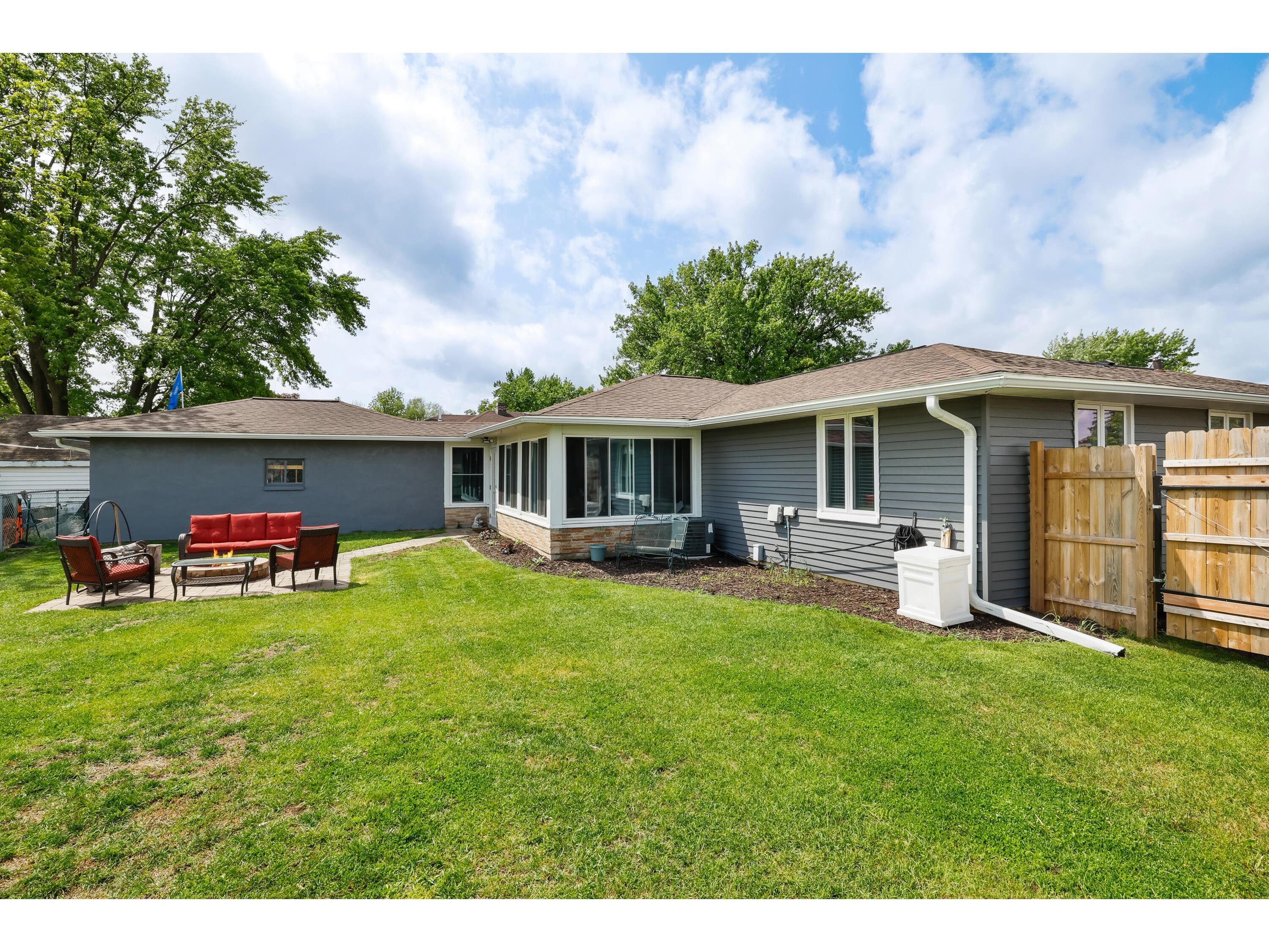 2552 Bainbridge Campbell WI 54603 1963787 image22