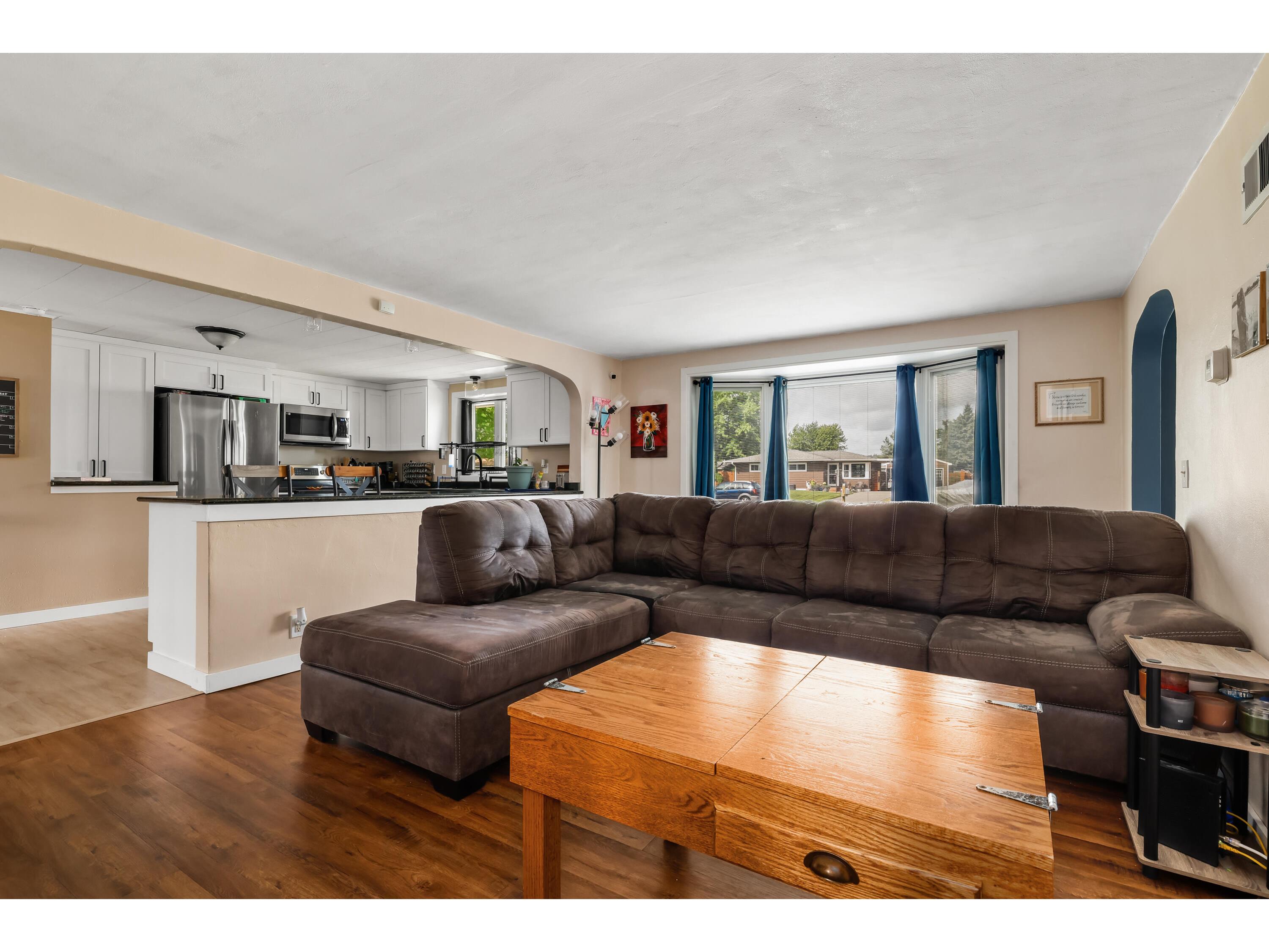 2552 Bainbridge Campbell WI 54603 1963787 image4