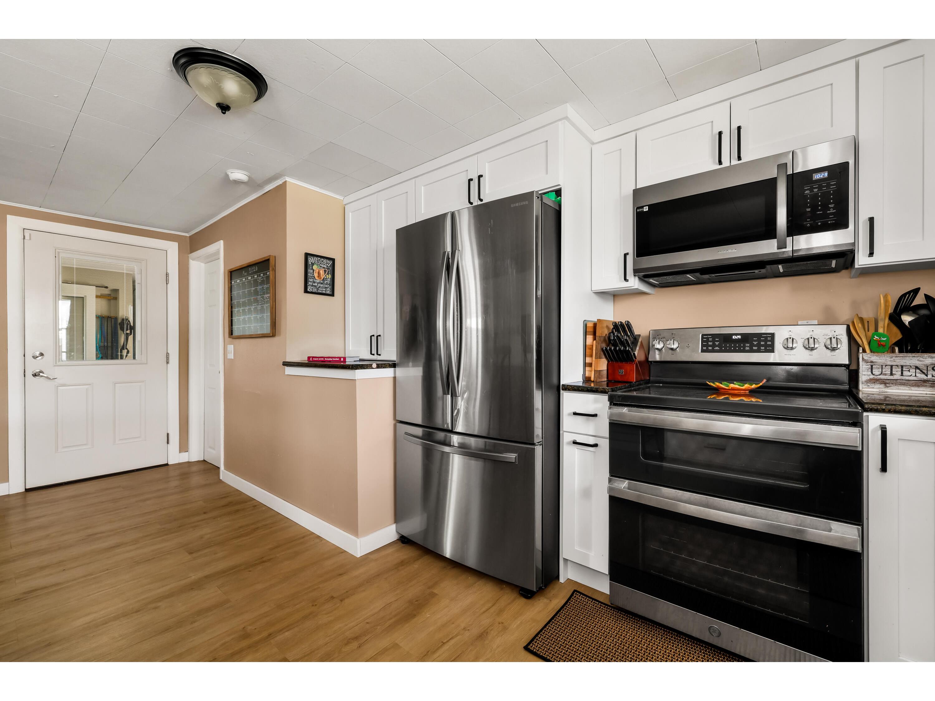2552 Bainbridge Campbell WI 54603 1963787 image7