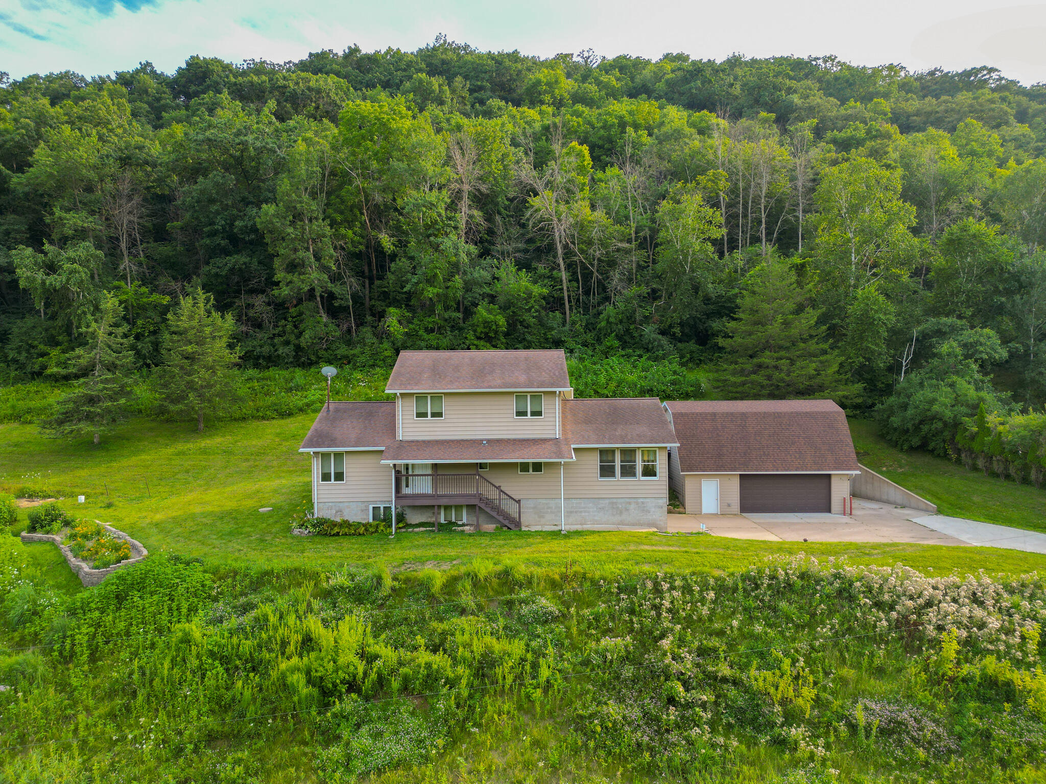 25635 Stewart Valley, Rollingstone, MN, 55987 MLS 7626300 Edina Realty