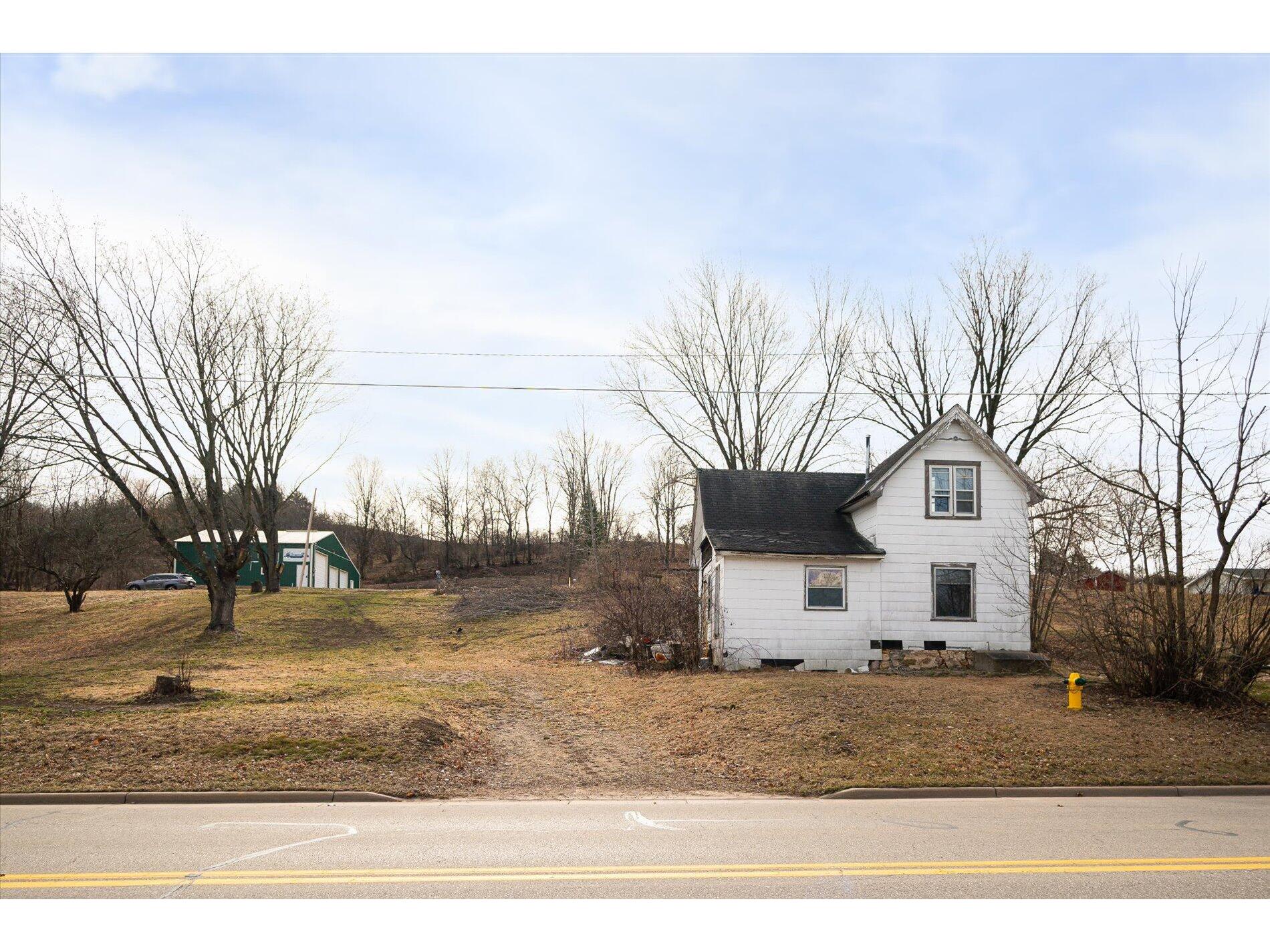 258 S Commercial Viola WI 54664 1868599 image1