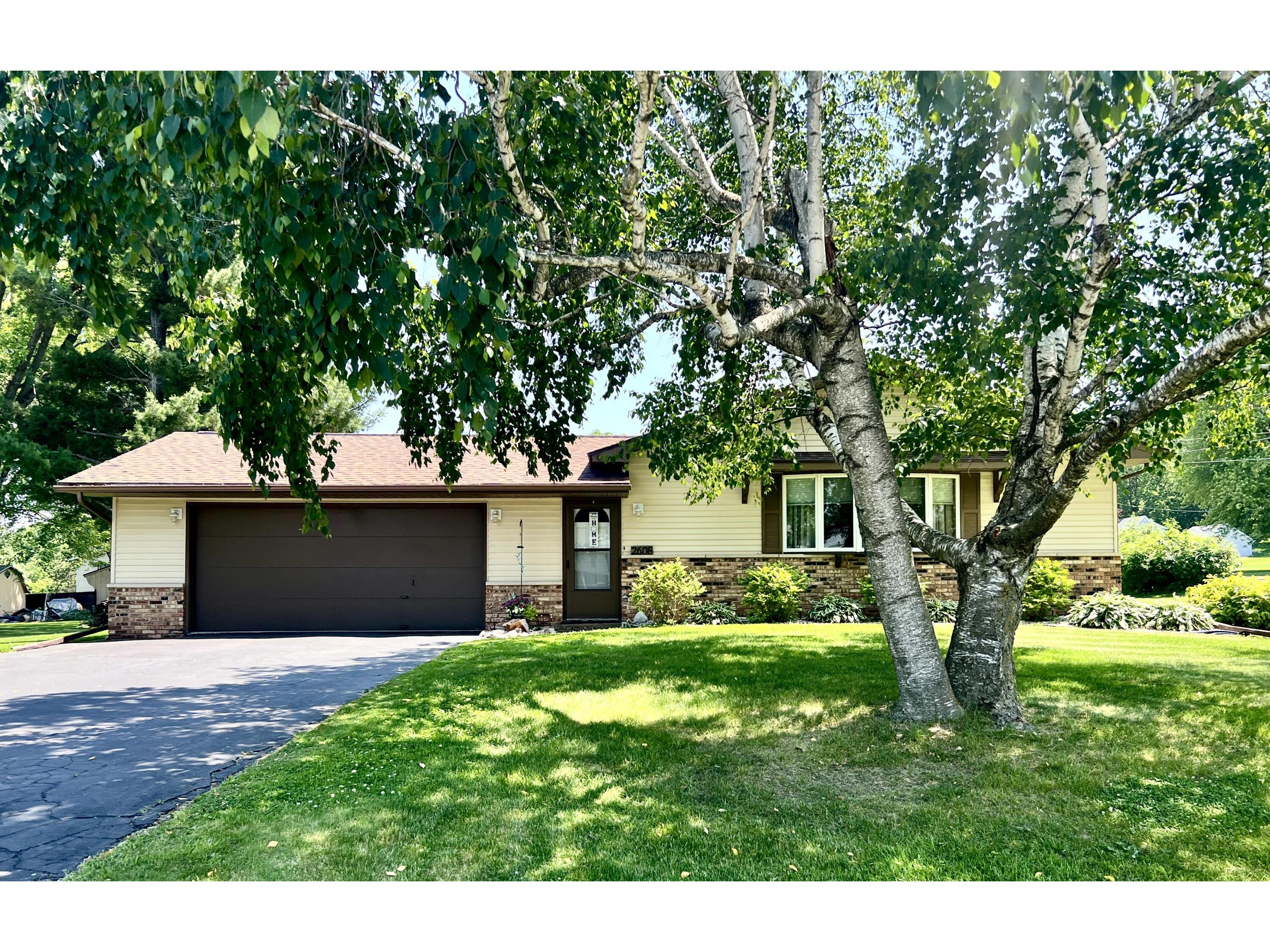 2608 Longview La Crosse WI 54601 1923618 image1