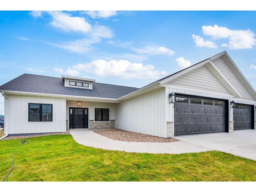 264 Southern Holmen WI 54636 1943560 image1