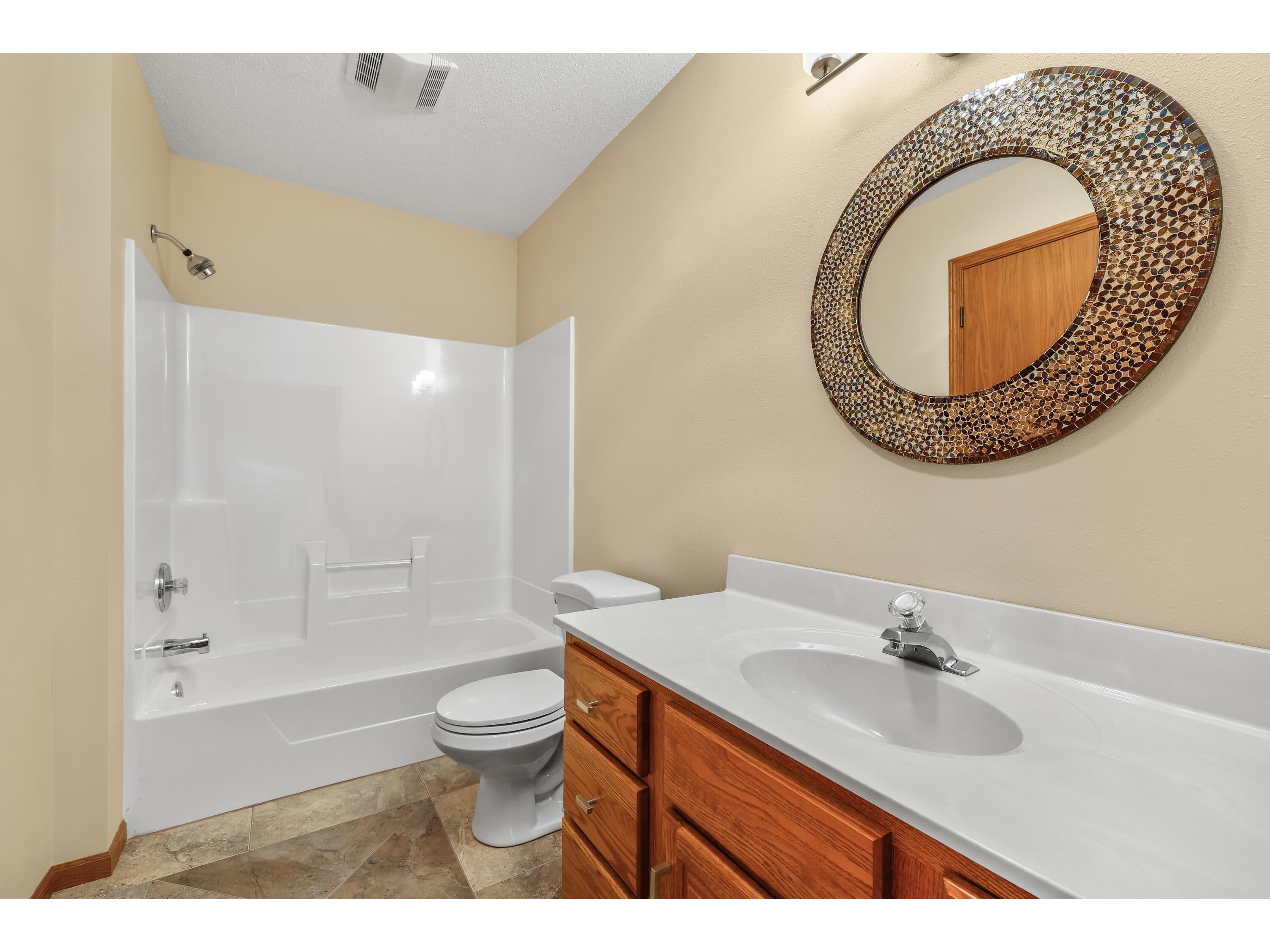 2641 13th La Crosse WI 54601 1954197 image17