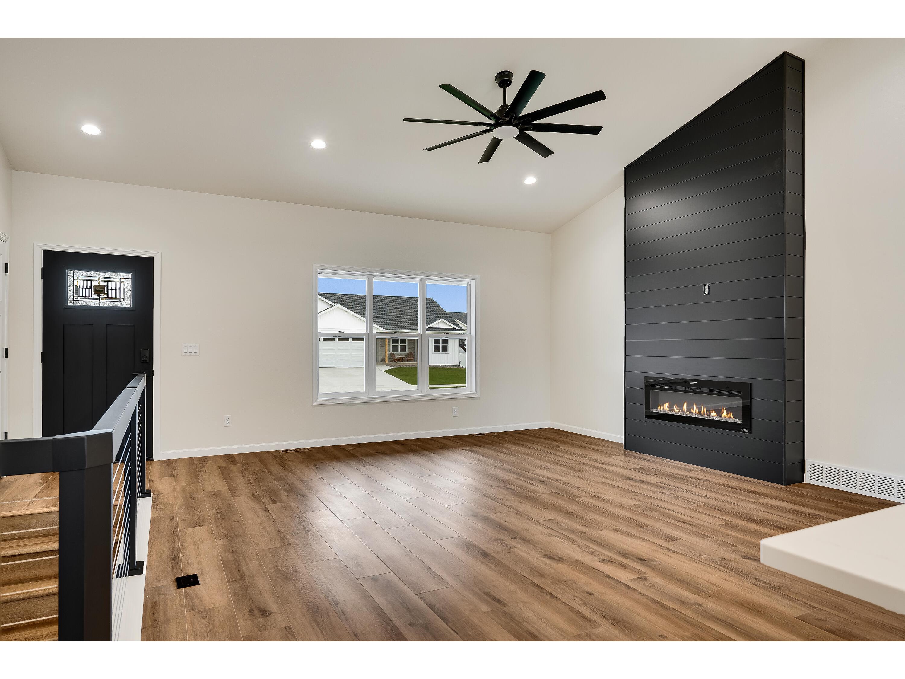 270 Southern Holmen WI 54636 1943997 image6