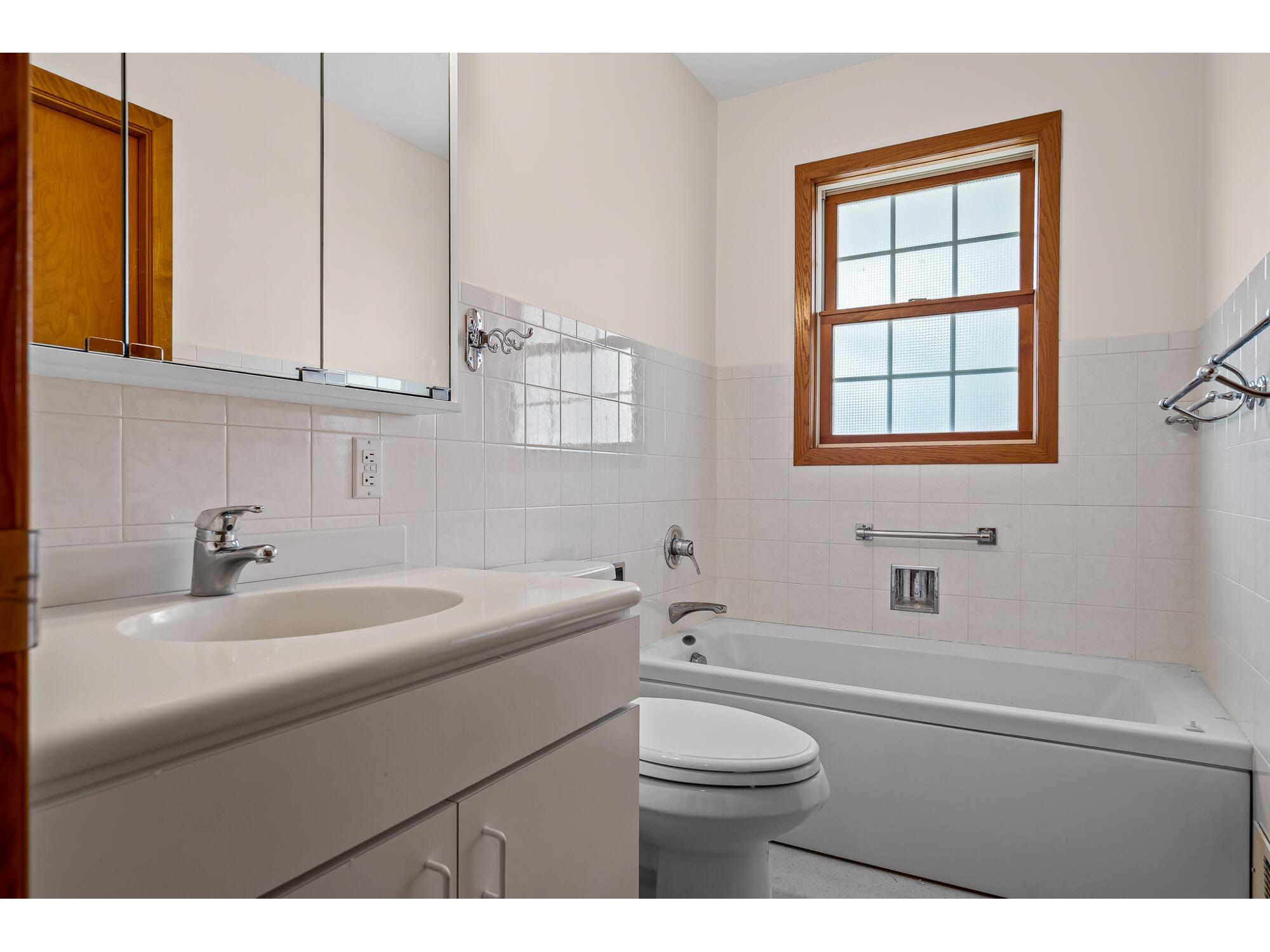 2721 Ray La Crosse WI 54601 1970409 image20
