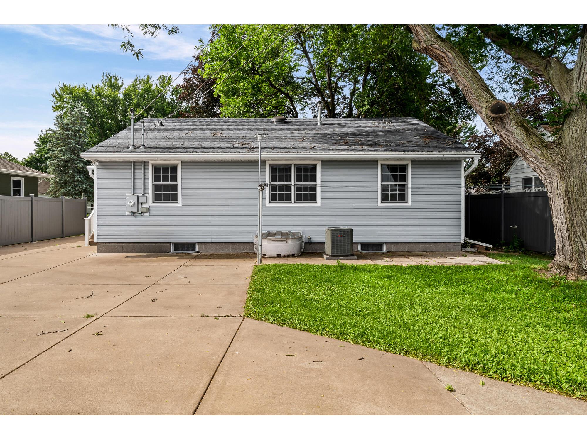 2721 Ray La Crosse WI 54601 1970409 image27