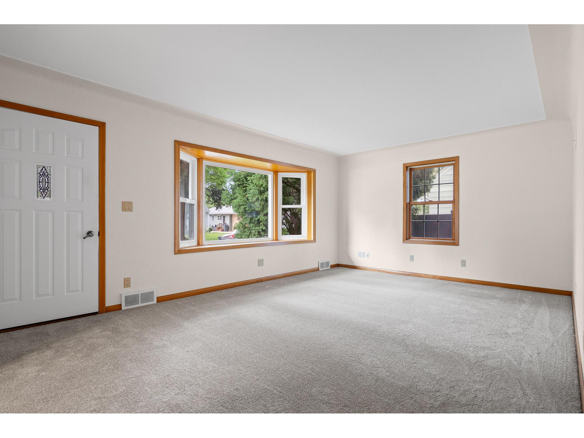 2721 Ray La Crosse WI 54601 1970409 image7
