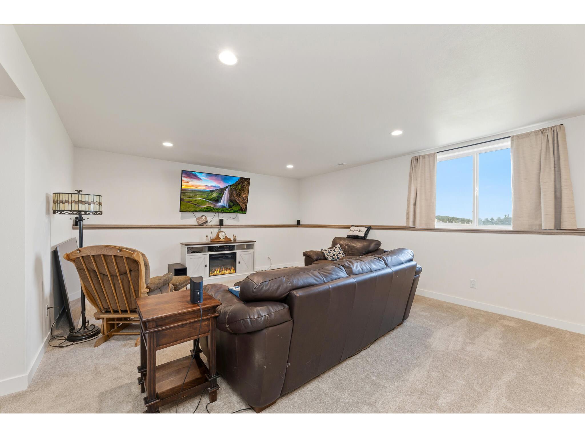 274 Weston Holmen WI 54636 1965495 image28