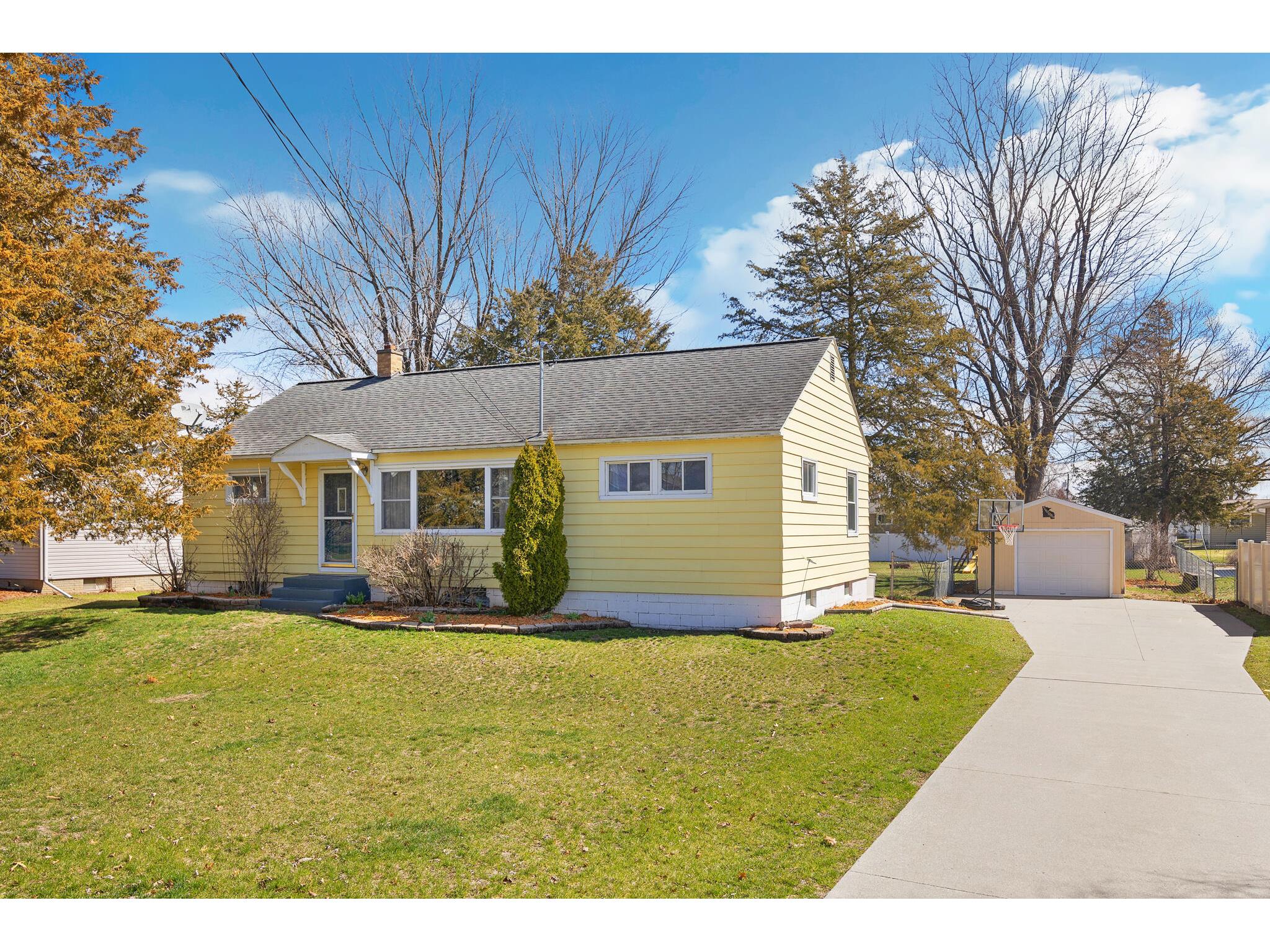 2806 Lakeshore, Campbell, WI, 54603 MLS 1871001 Edina Realty