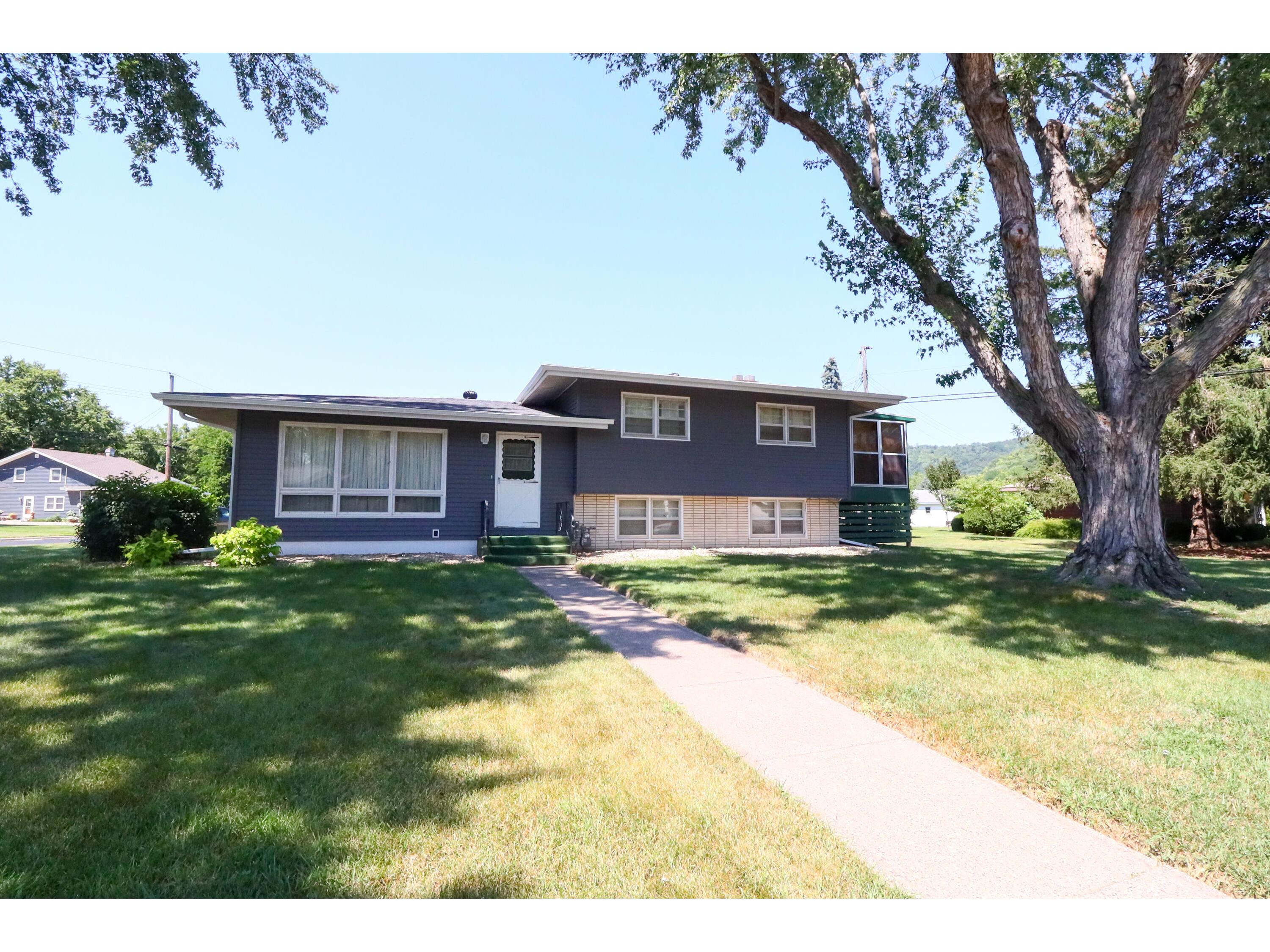 2809 Blackhawk La Crosse WI 54601 1889986 image1