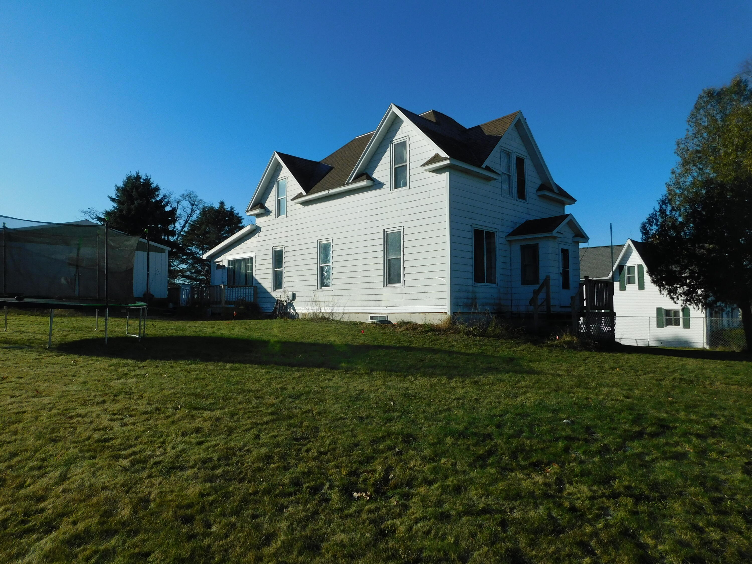 28109 Nash Portland WI 54619 1900893 image1
