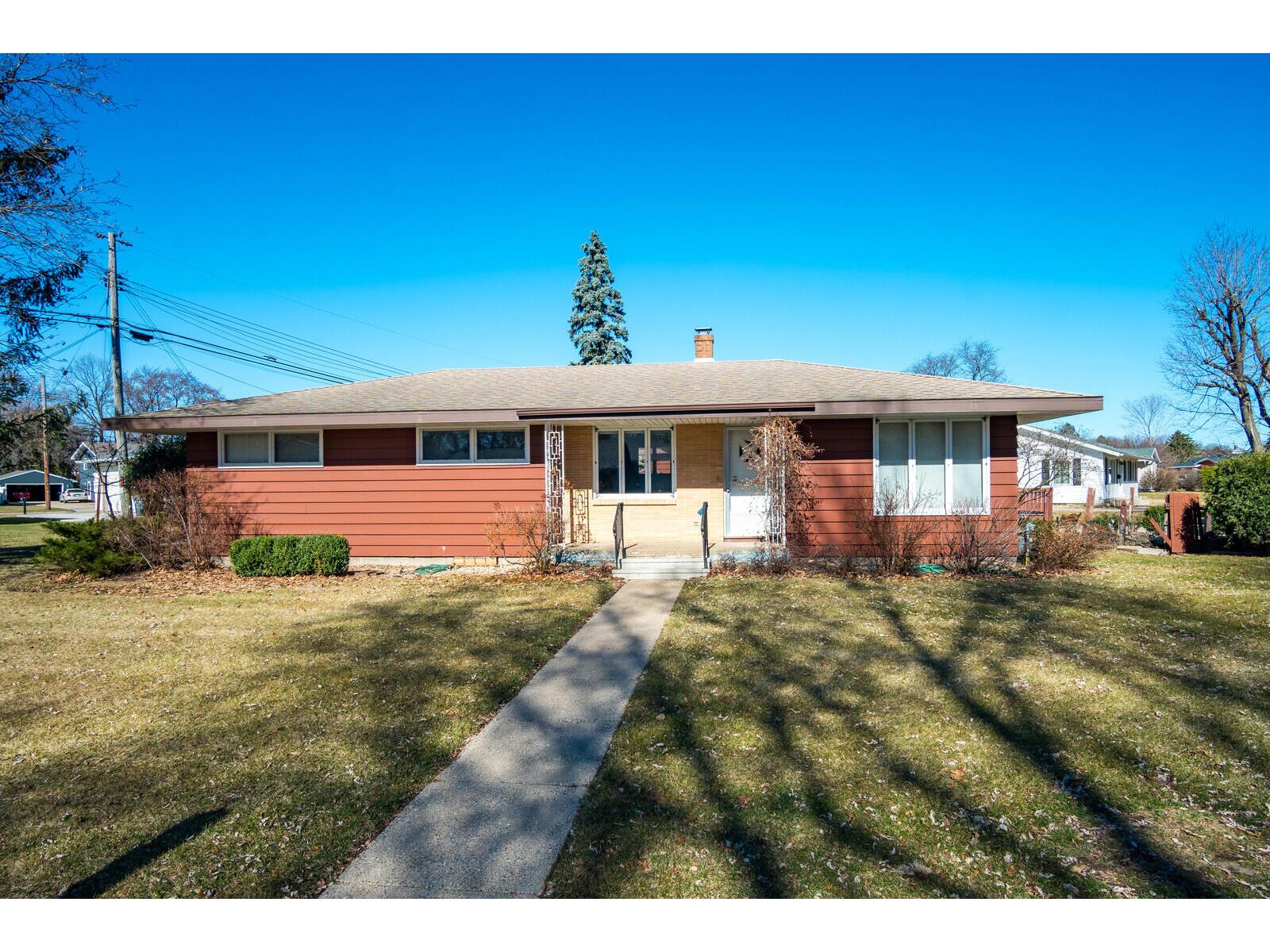 2821 Blackhawk La Crosse WI 54601 1866900 image1