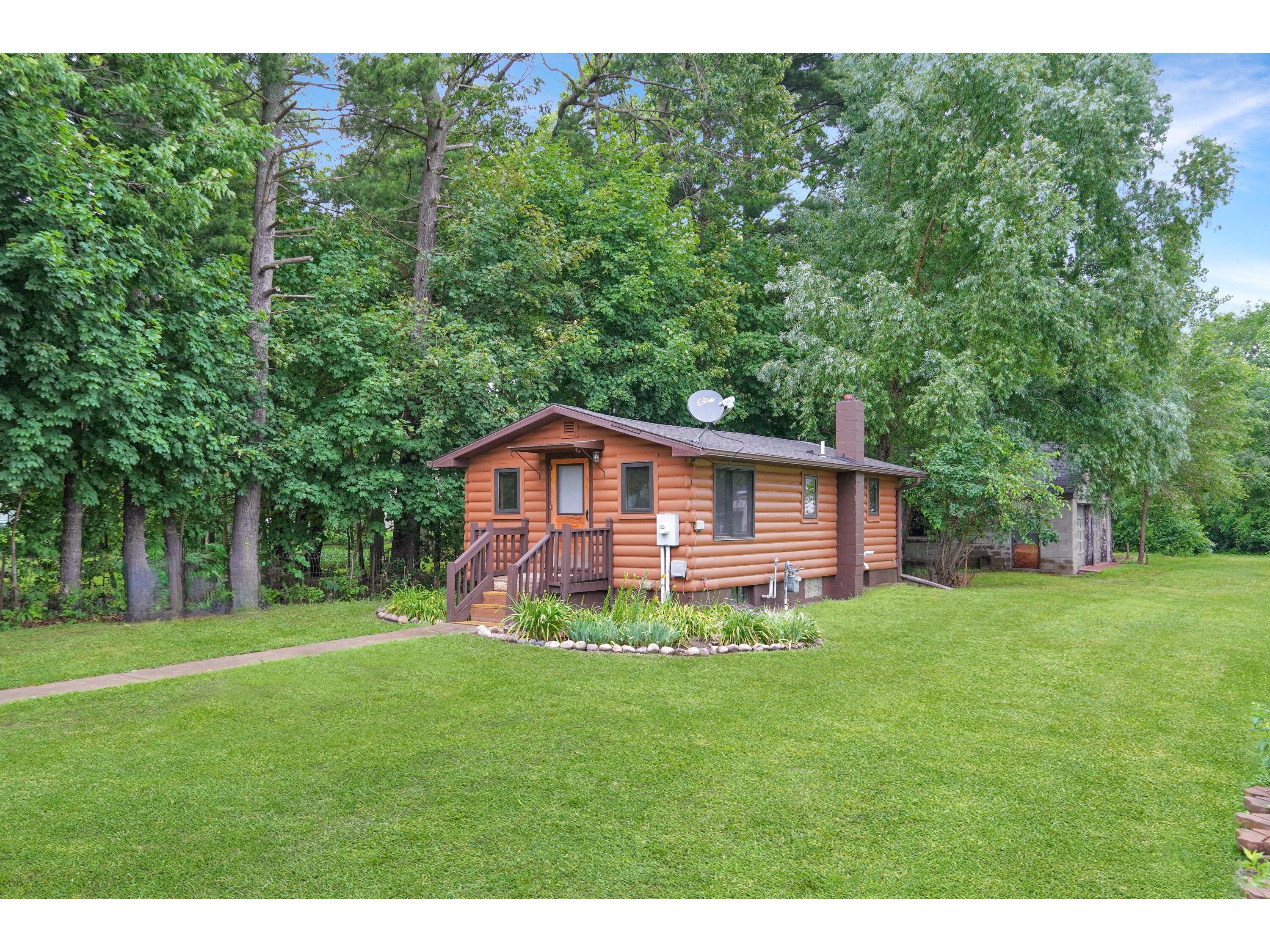 2830 Bayshore Campbell WI 54603 1923827 image1