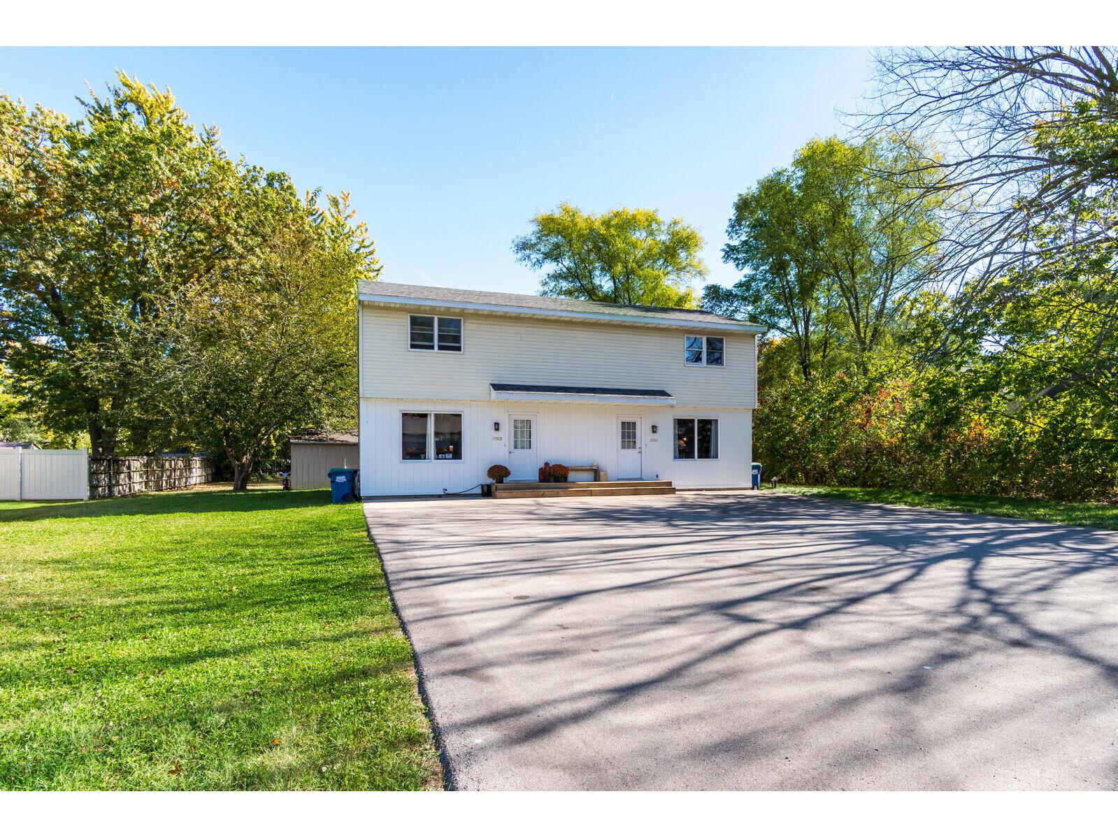 2916 Youngdale Campbell WI 54603 1896349 image1