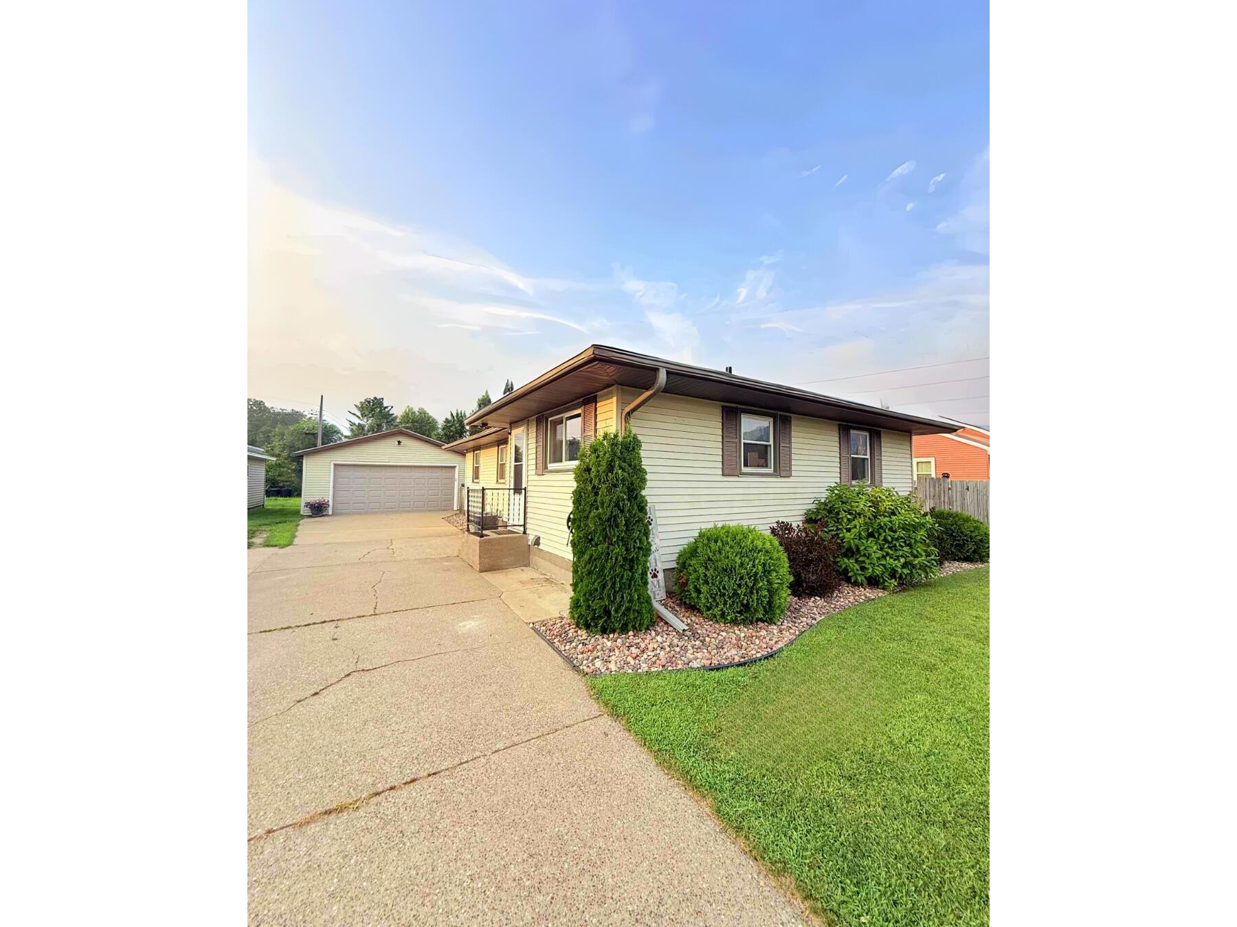 2921 Highland La Crosse WI 54601 1929101 image1