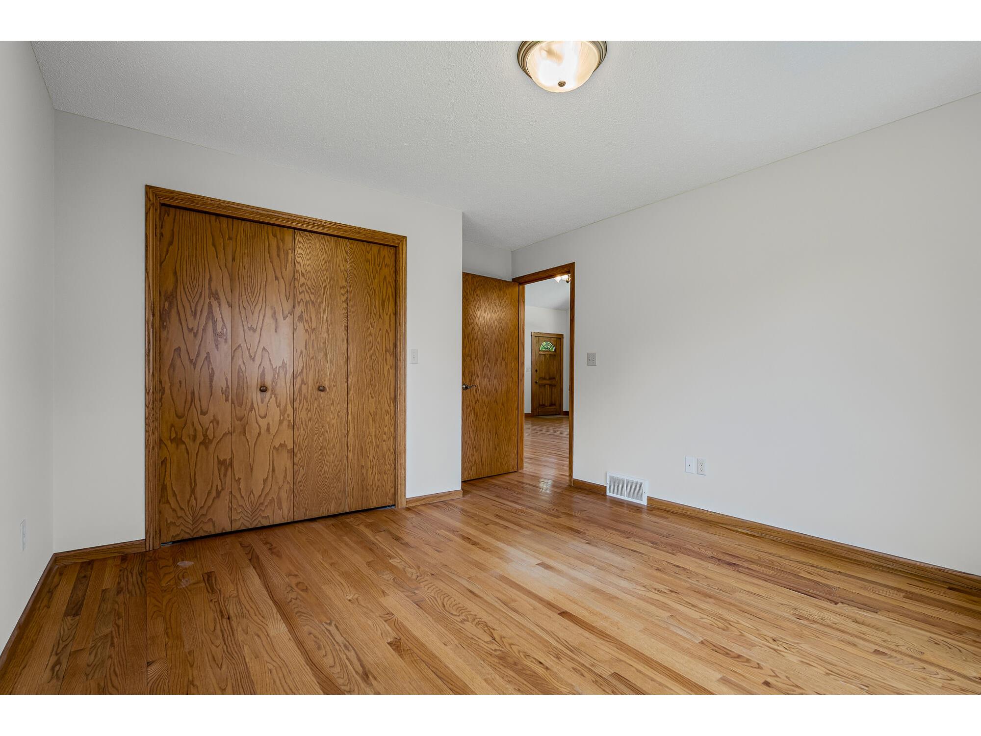 2925 Youngdale Campbell WI 54603 1971199 image13