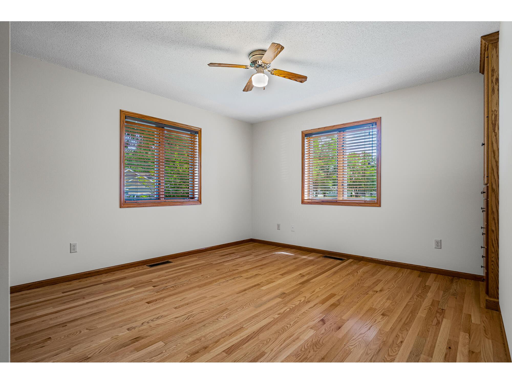 2925 Youngdale Campbell WI 54603 1971199 image14