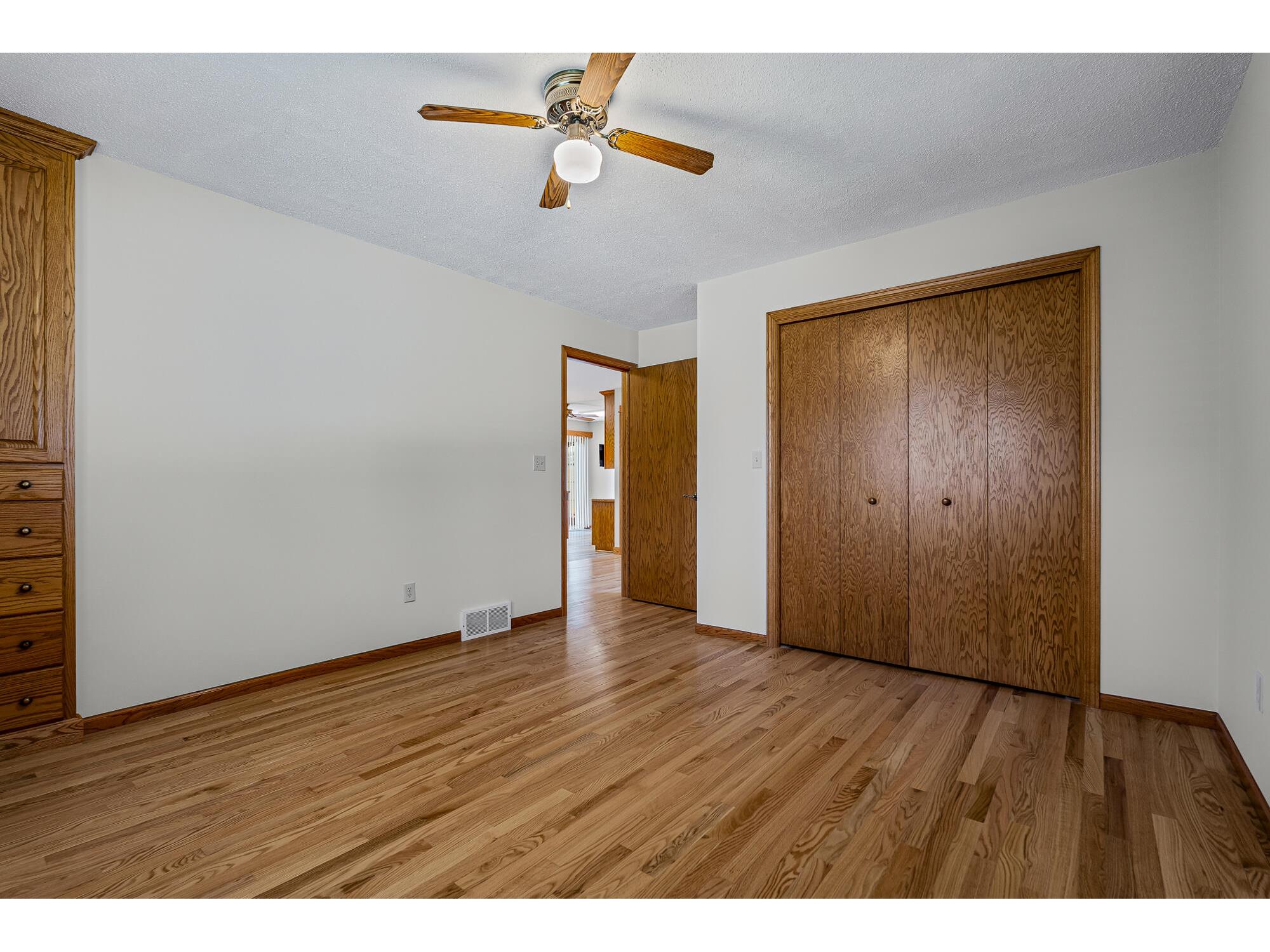 2925 Youngdale Campbell WI 54603 1971199 image15