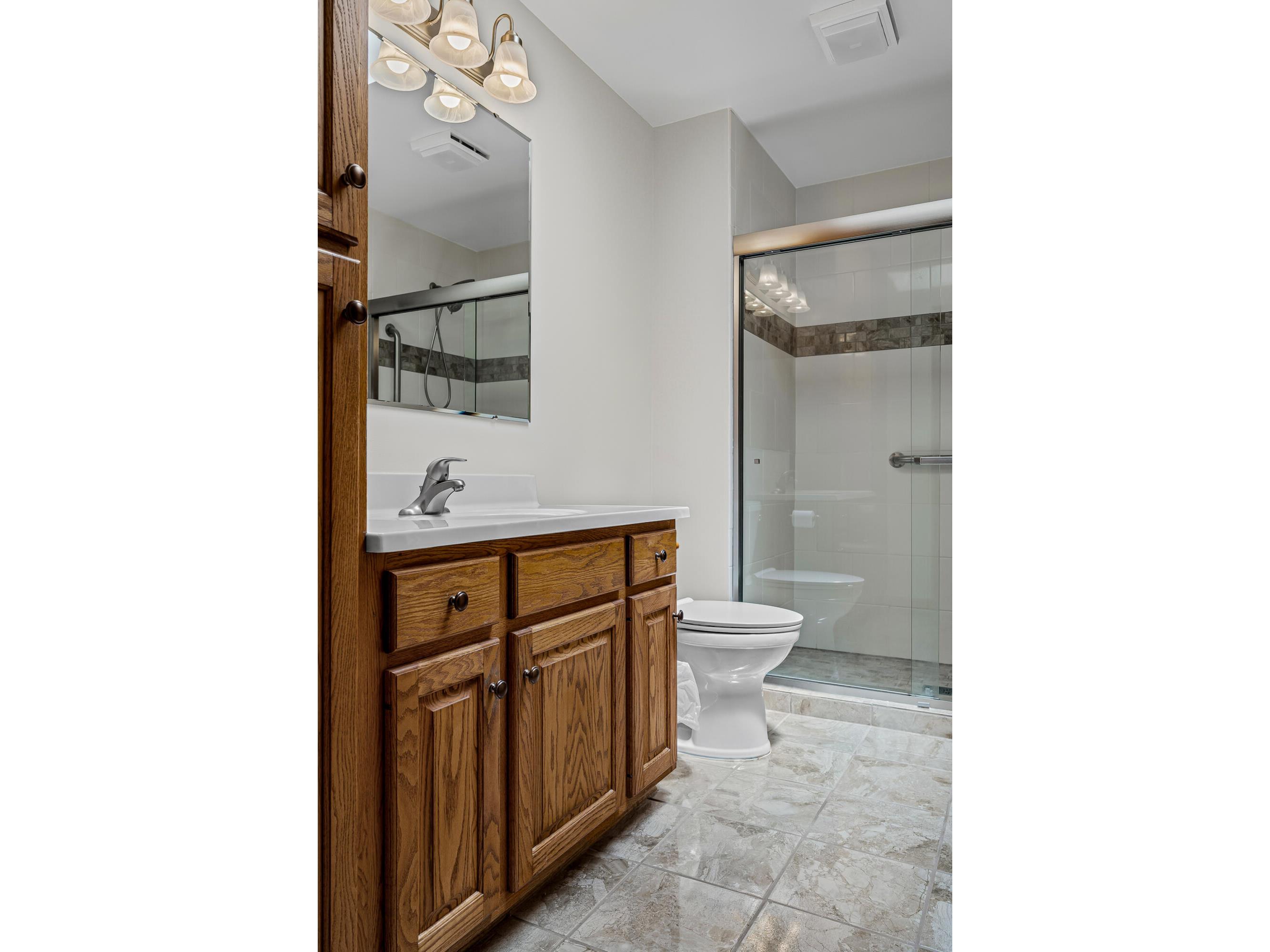 2925 Youngdale Campbell WI 54603 1971199 image17