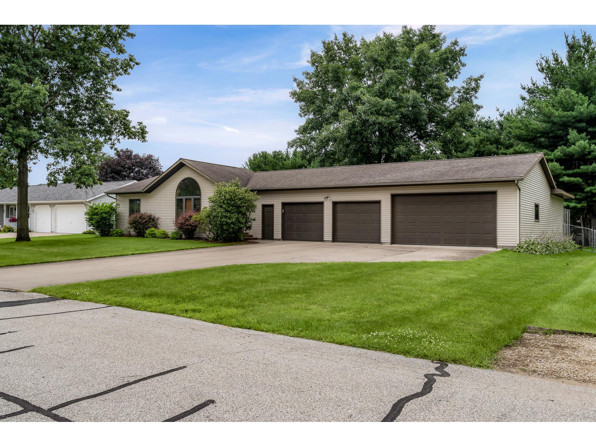 2925 Youngdale Campbell WI 54603 1971199 image2