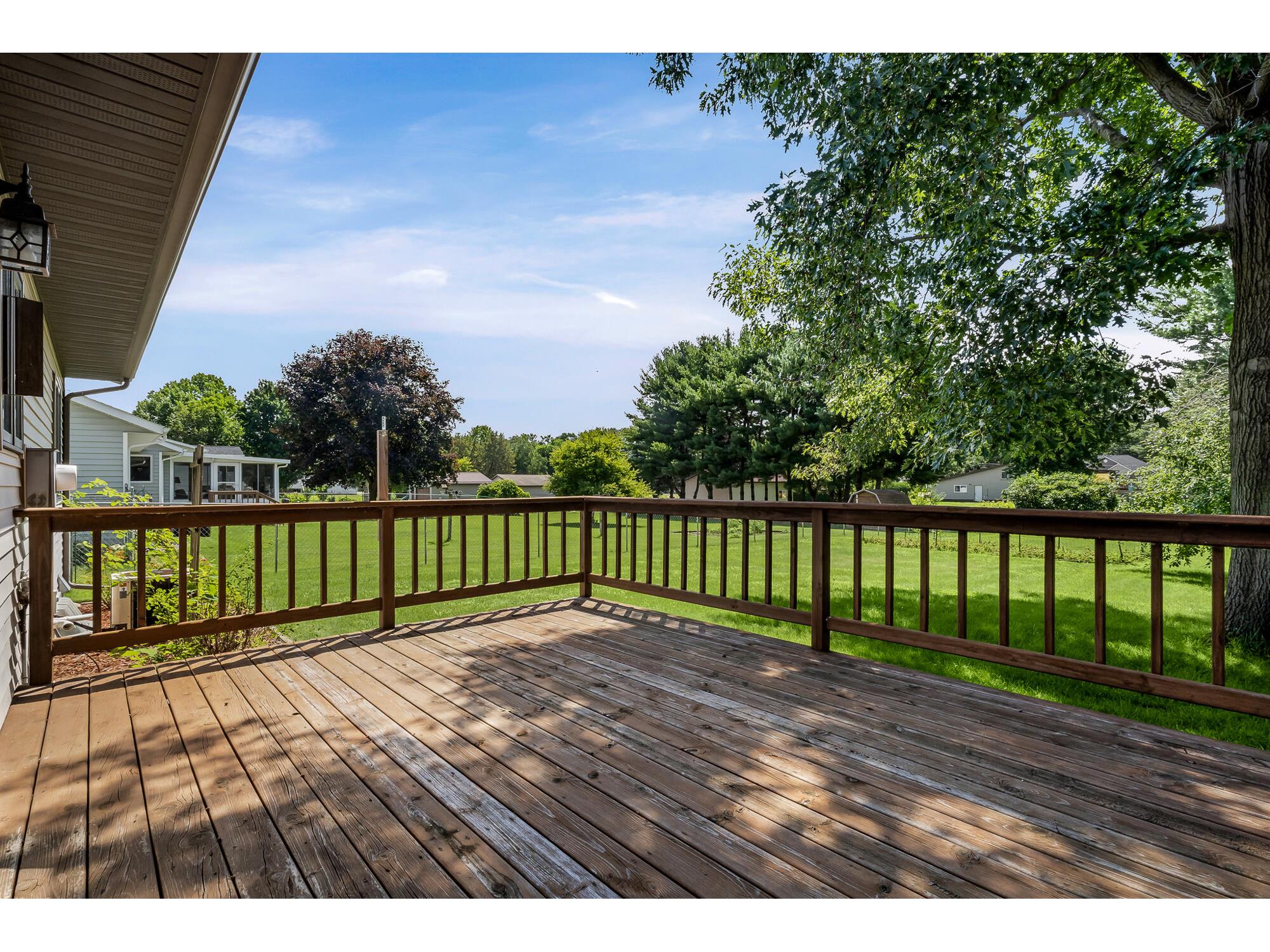 2925 Youngdale Campbell WI 54603 1971199 image25