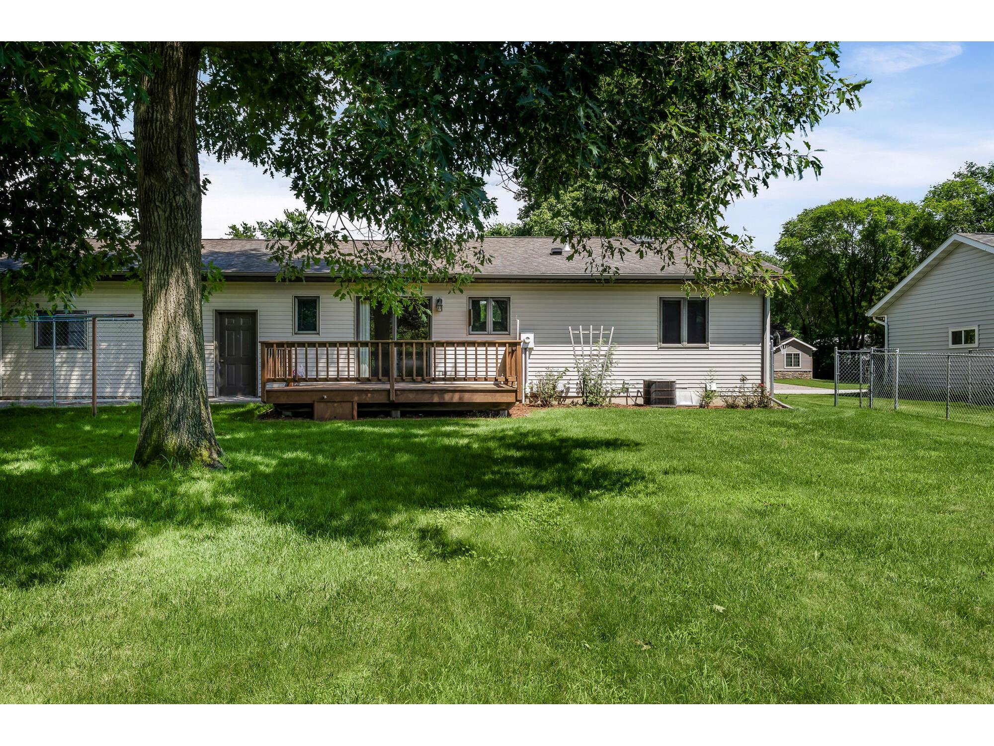 2925 Youngdale Campbell WI 54603 1971199 image27
