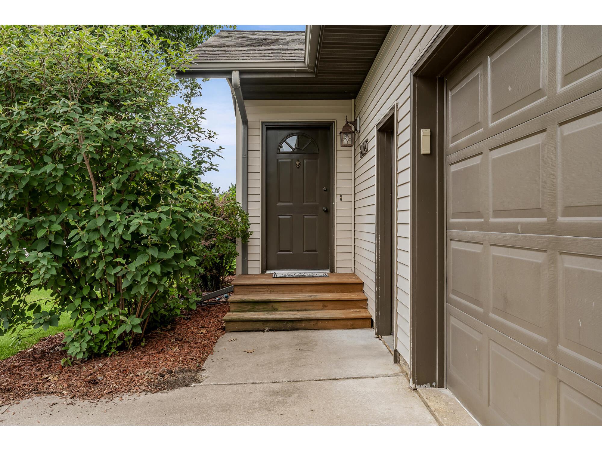 2925 Youngdale Campbell WI 54603 1971199 image4