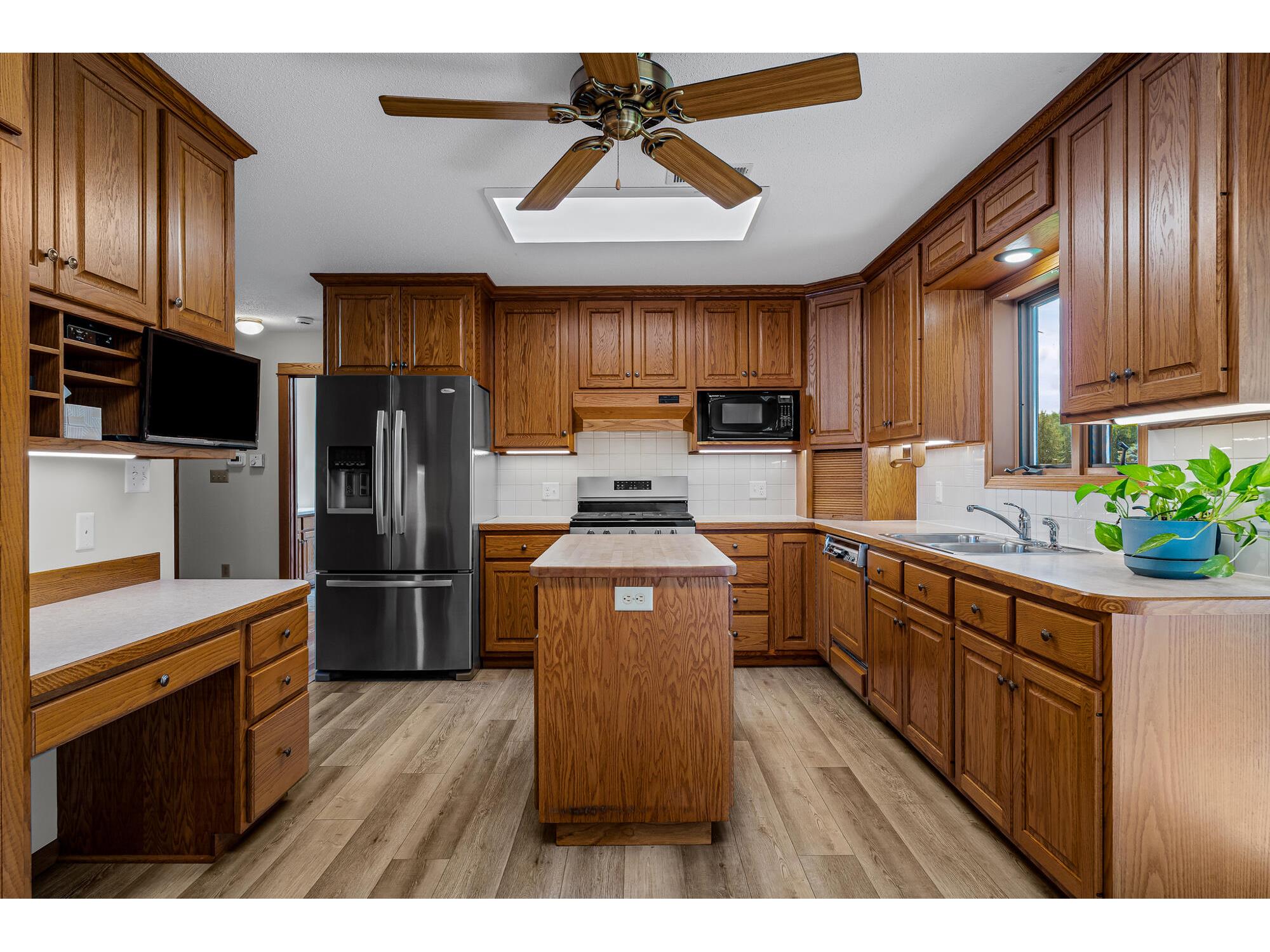 2925 Youngdale Campbell WI 54603 1971199 image9