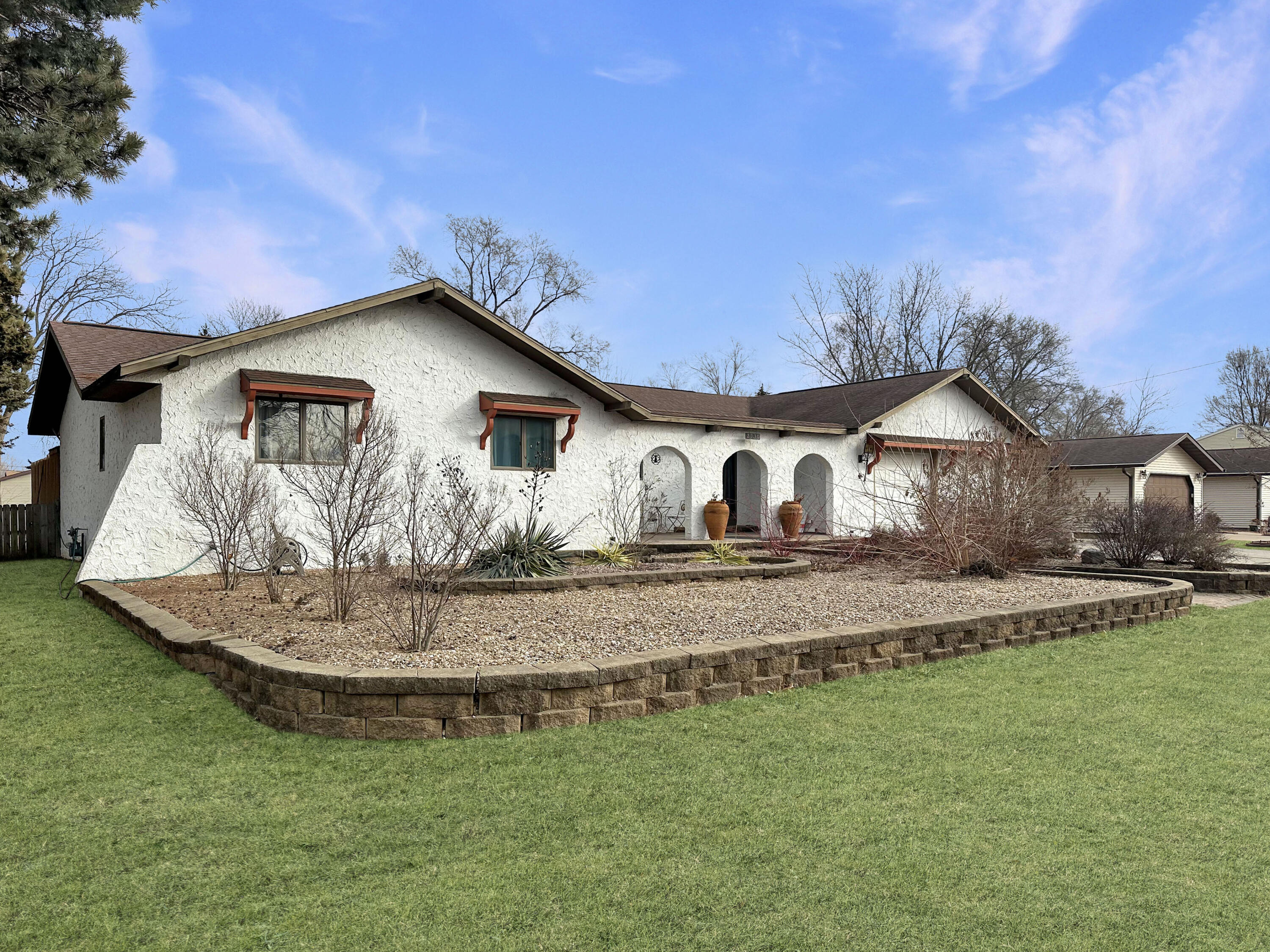 2930 Youngdale Campbell WI 54603 1931048 image1