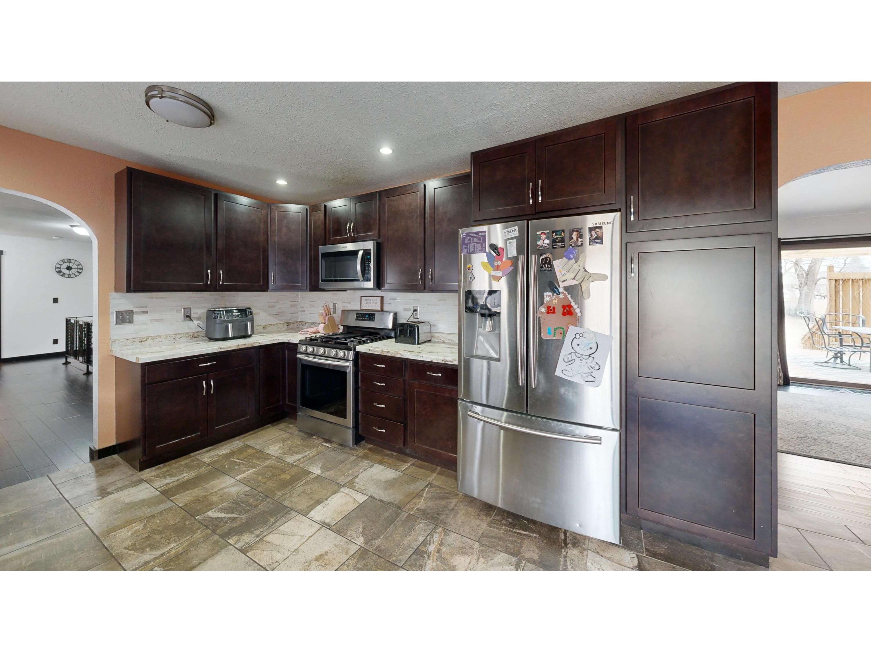 2930 Youngdale Campbell WI 54603 1931048 image11