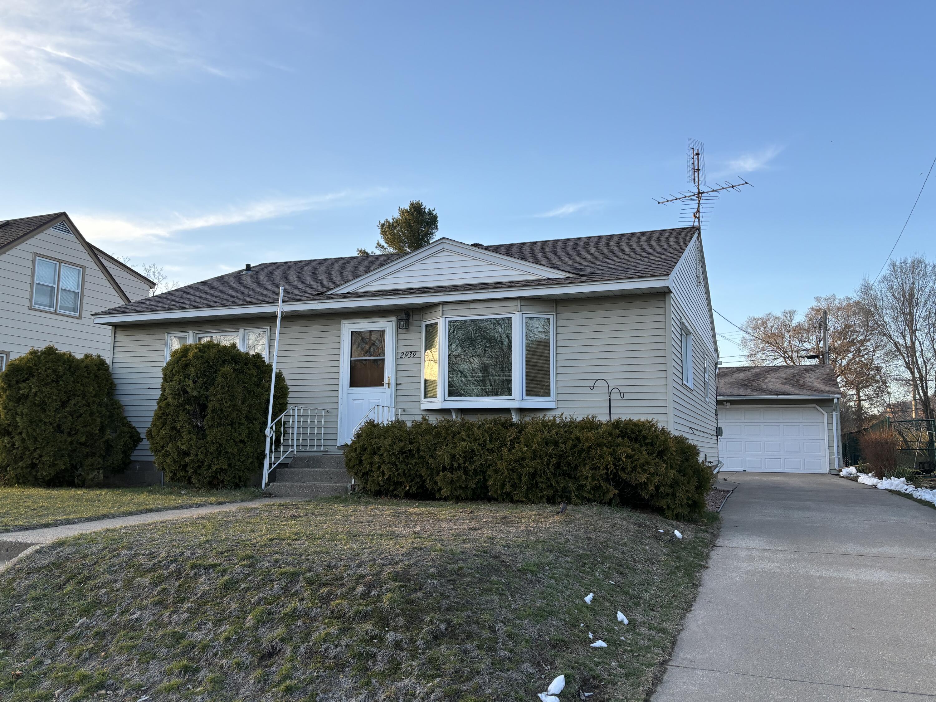 2939 Leonard La Crosse WI 54601 1870323 image1