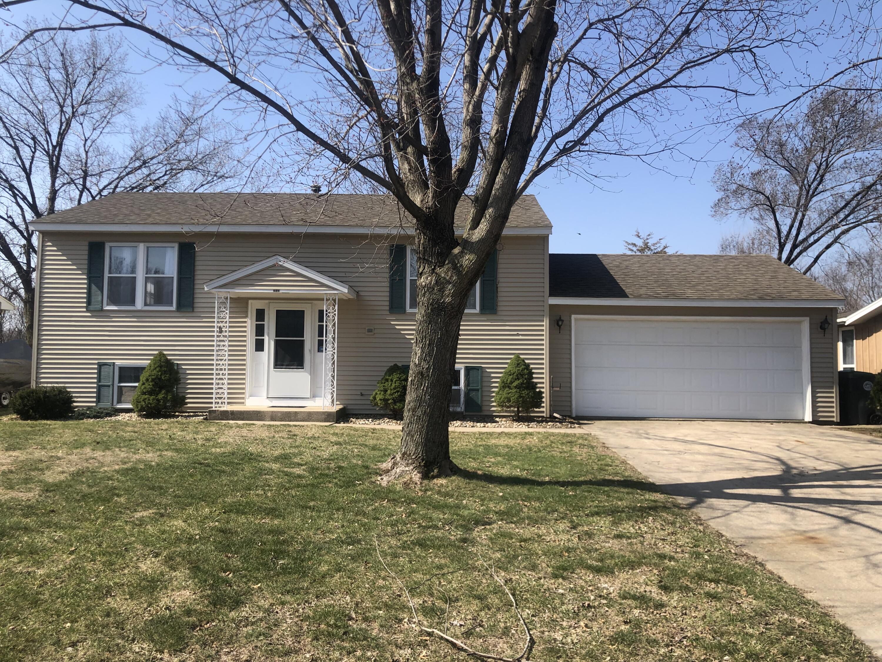 2942 Marion Rd S La Crosse WI 54601 1830034 image1