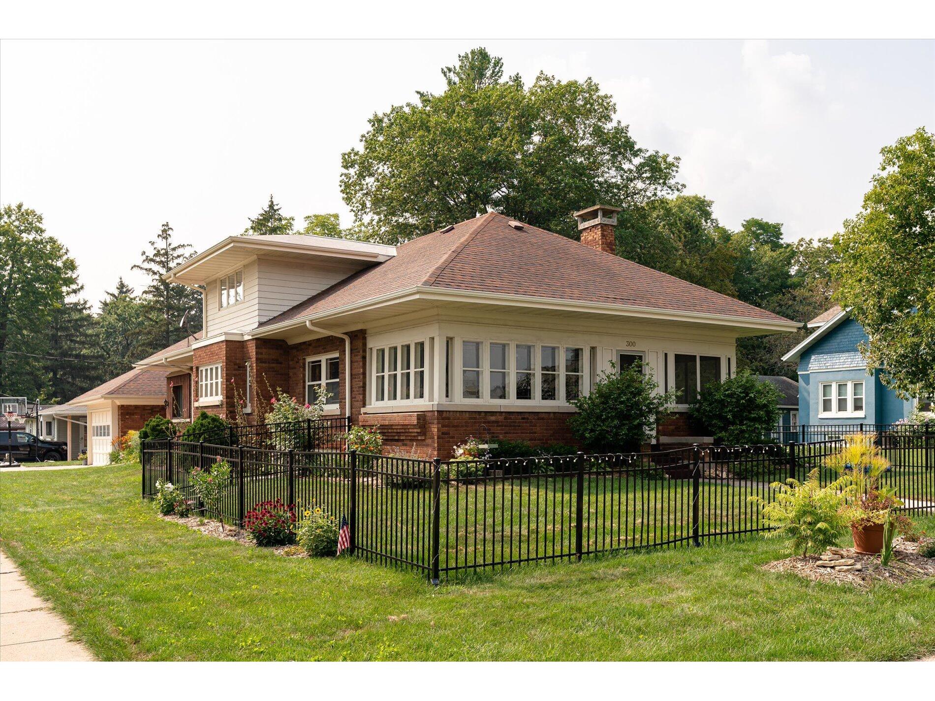 300 Davidson St, Westby, WI, 54667 MLS 1756582 Edina Realty