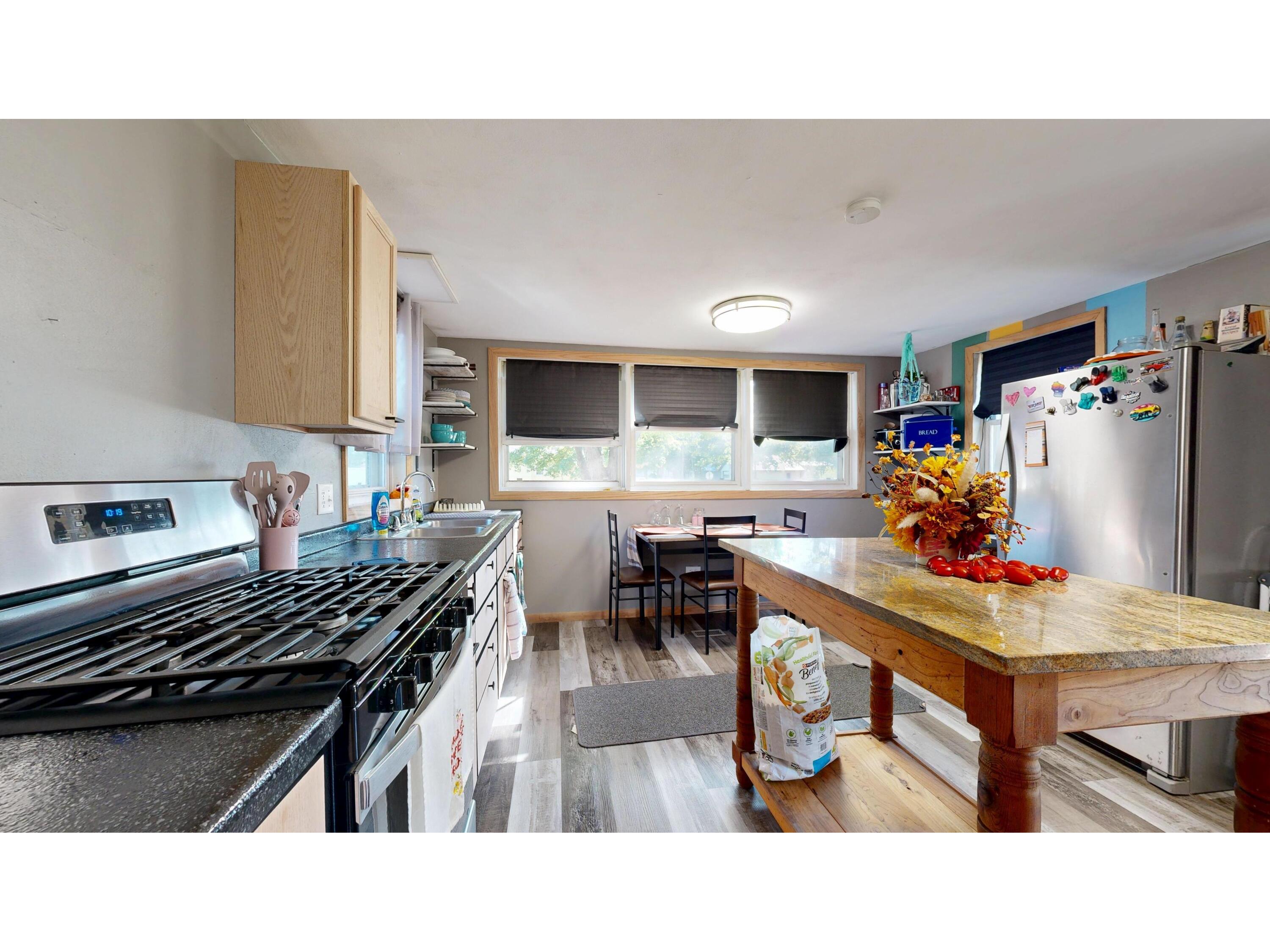 301 Martha Blue River WI 53518 1937196 image11