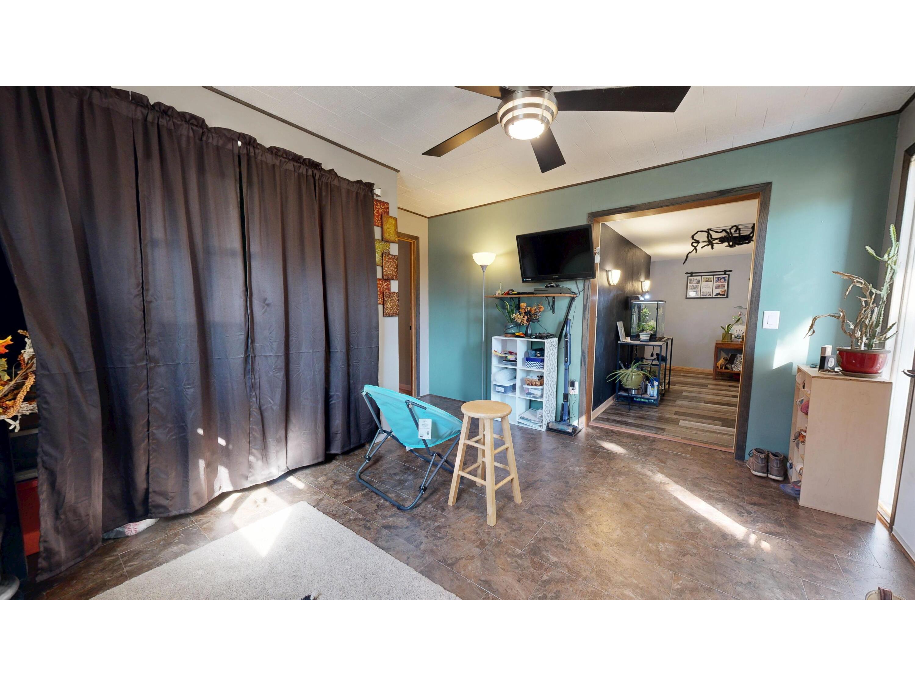 301 Martha Blue River WI 53518 1937196 image16