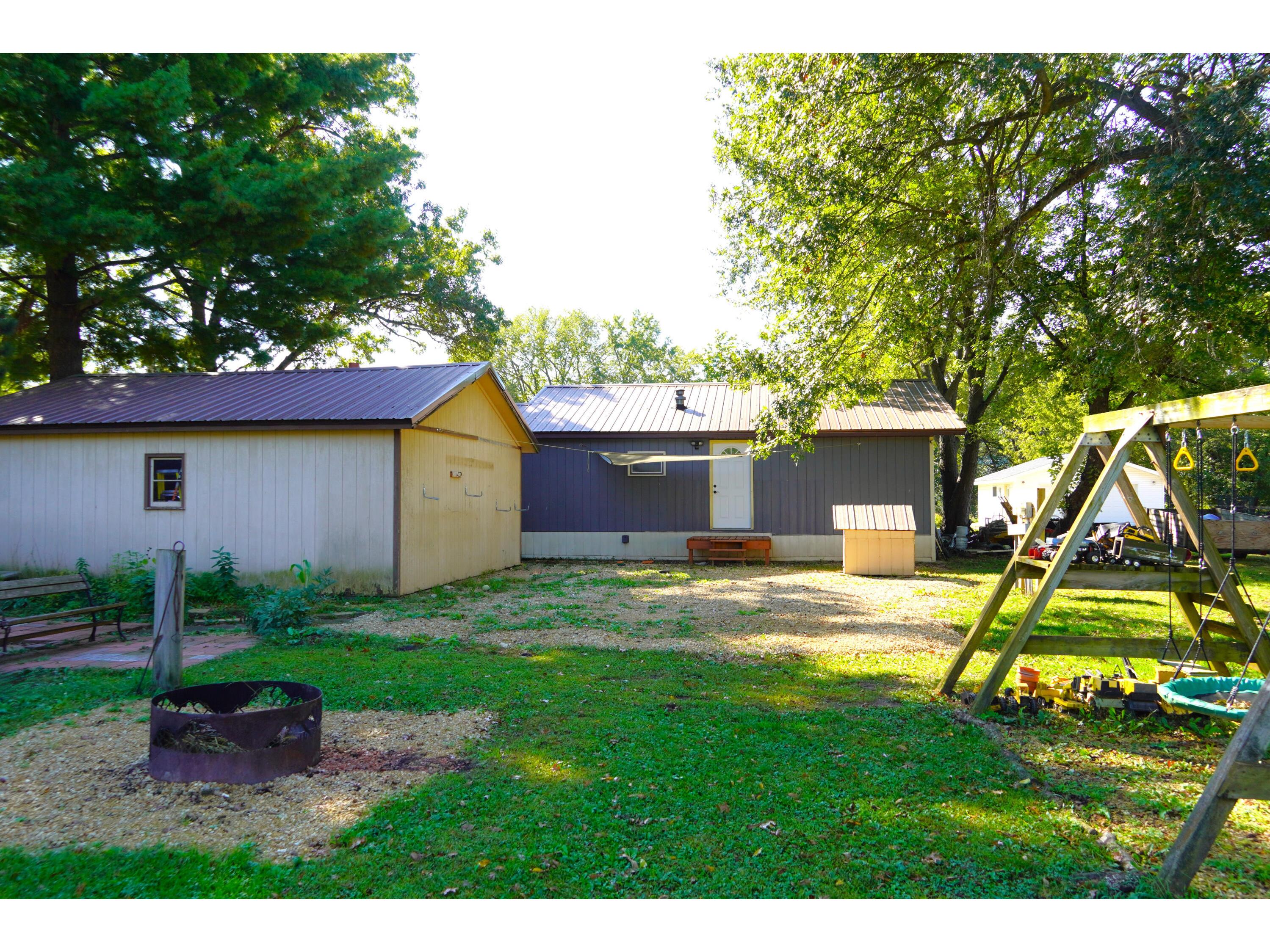 301 Martha Blue River WI 53518 1937196 image32