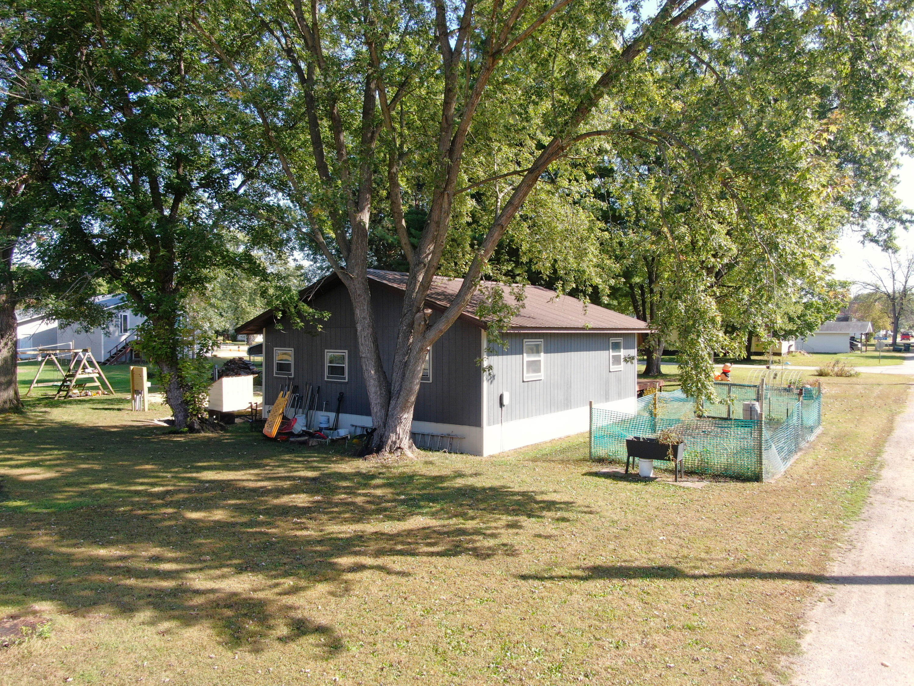 301 Martha Blue River WI 53518 1937196 image43