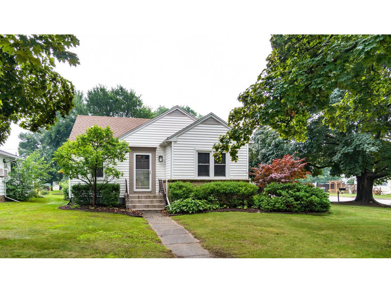 302 Walnut La Crescent MN 55947 1929051 image1