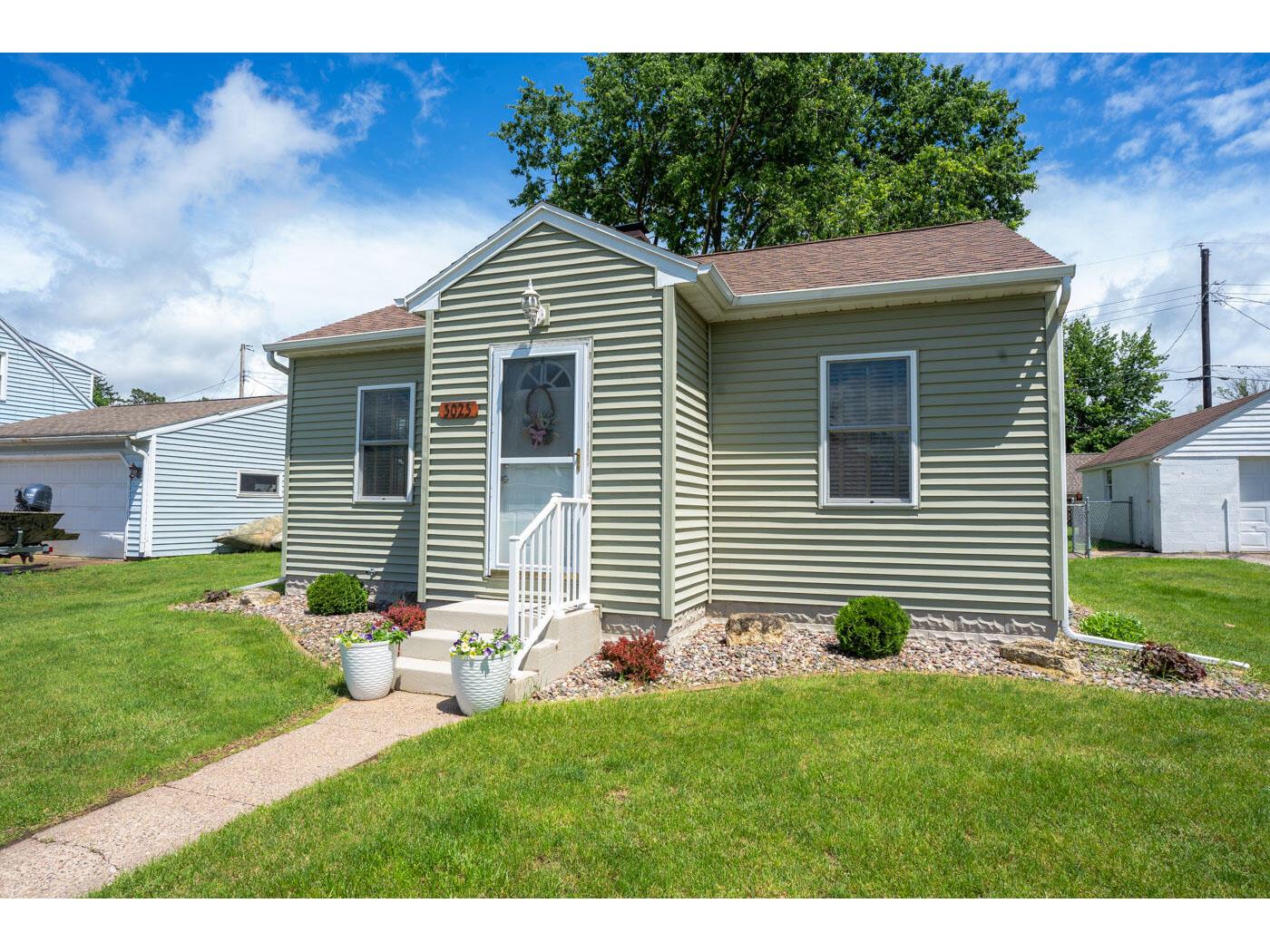 3023 25th La Crosse WI 54601 1877247 image1
