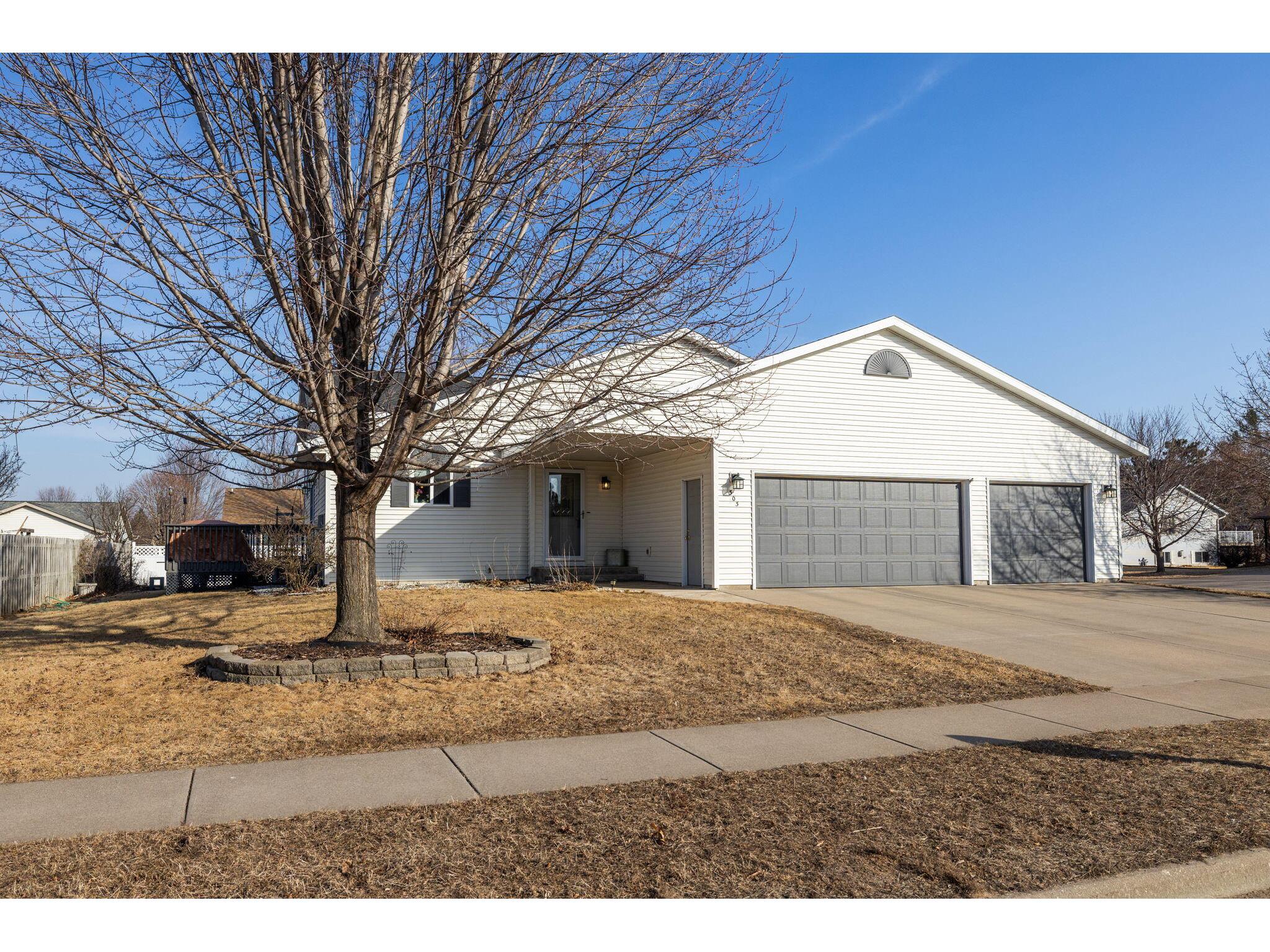 303 Cherry Holmen WI 54636 1909519 image1